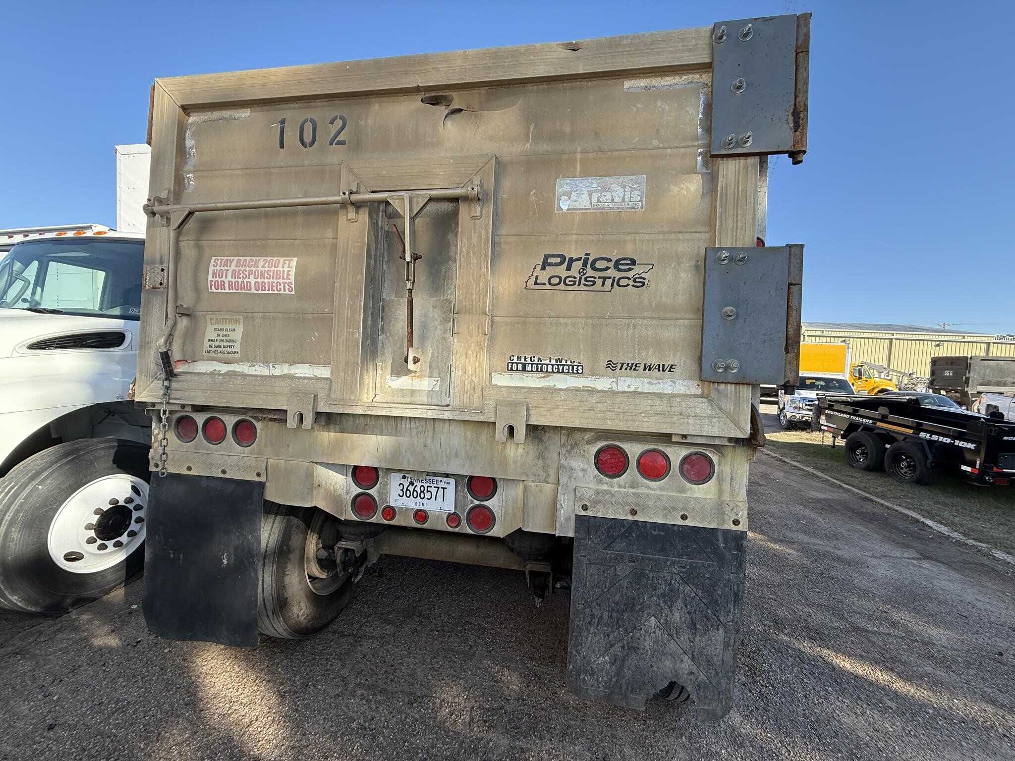 2012 Travis 39 ft end dump