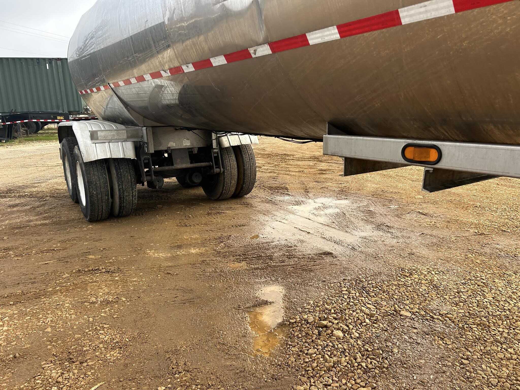 1997 Walker 6273 gallon tank