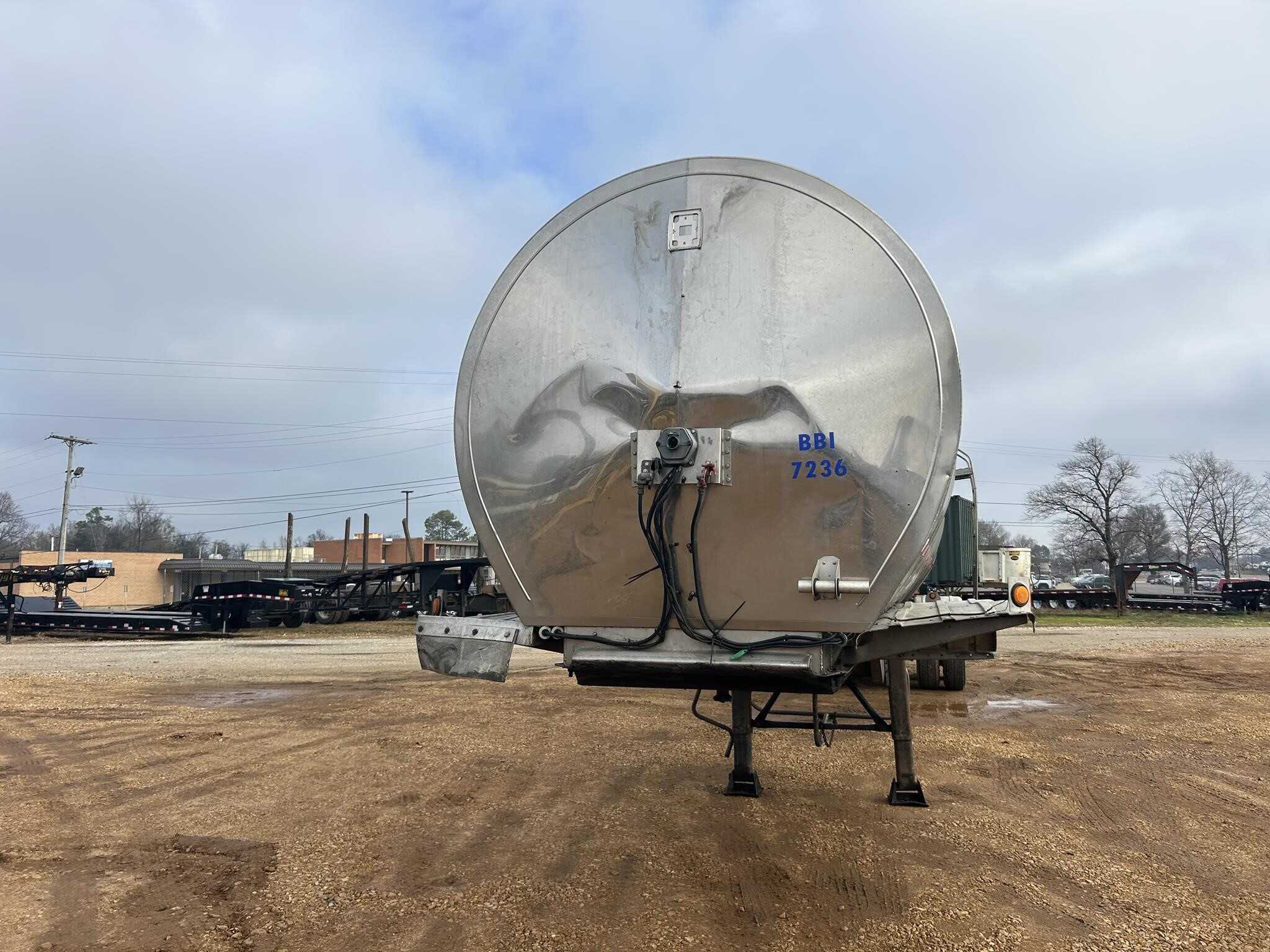 1997 Walker 6273 gallon tank