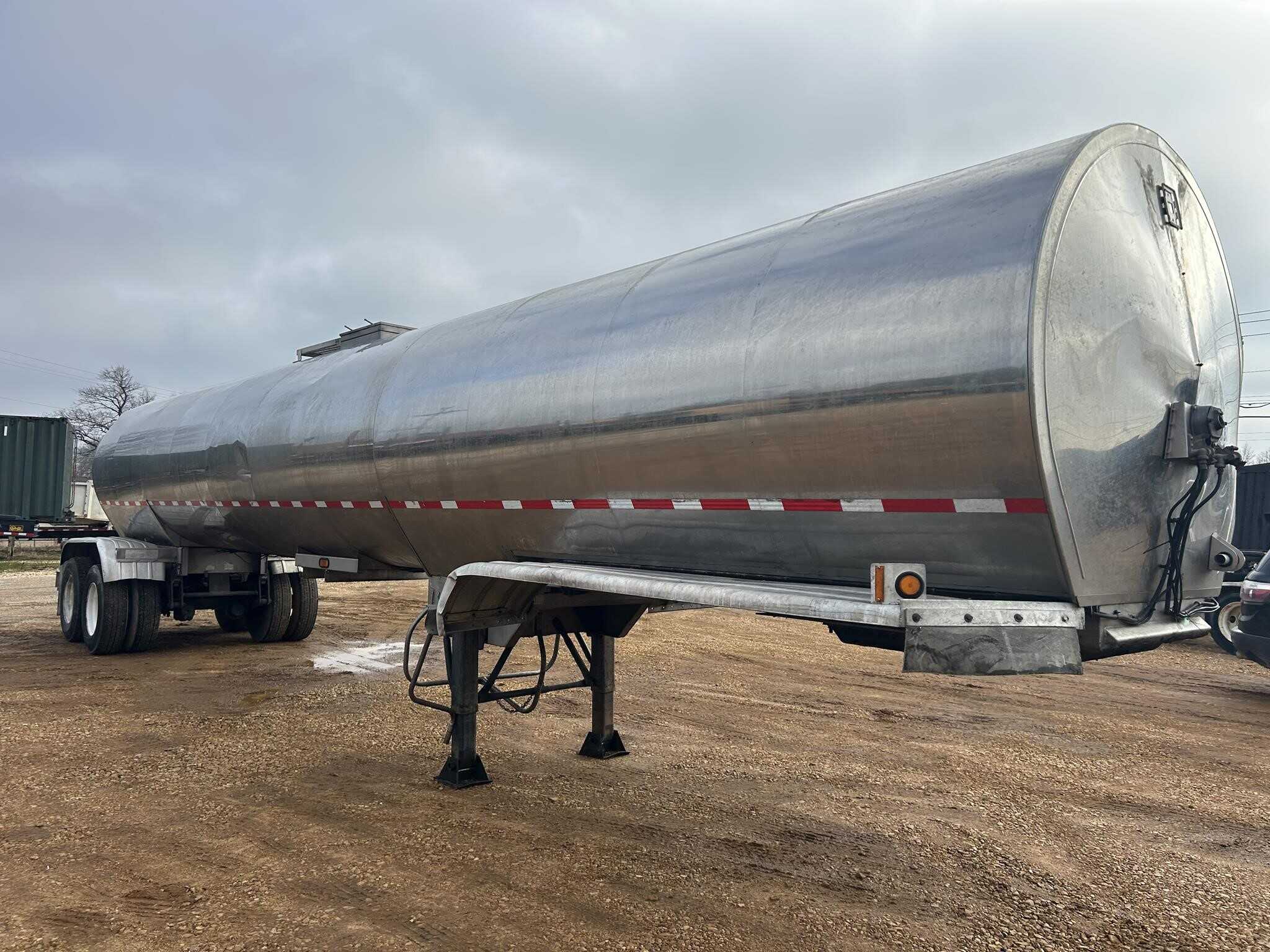 1997 Walker 6273 gallon tank