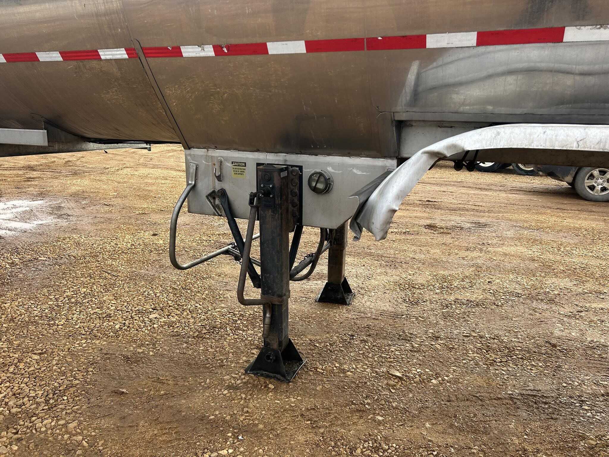 1997 Walker 6273 gallon tank
