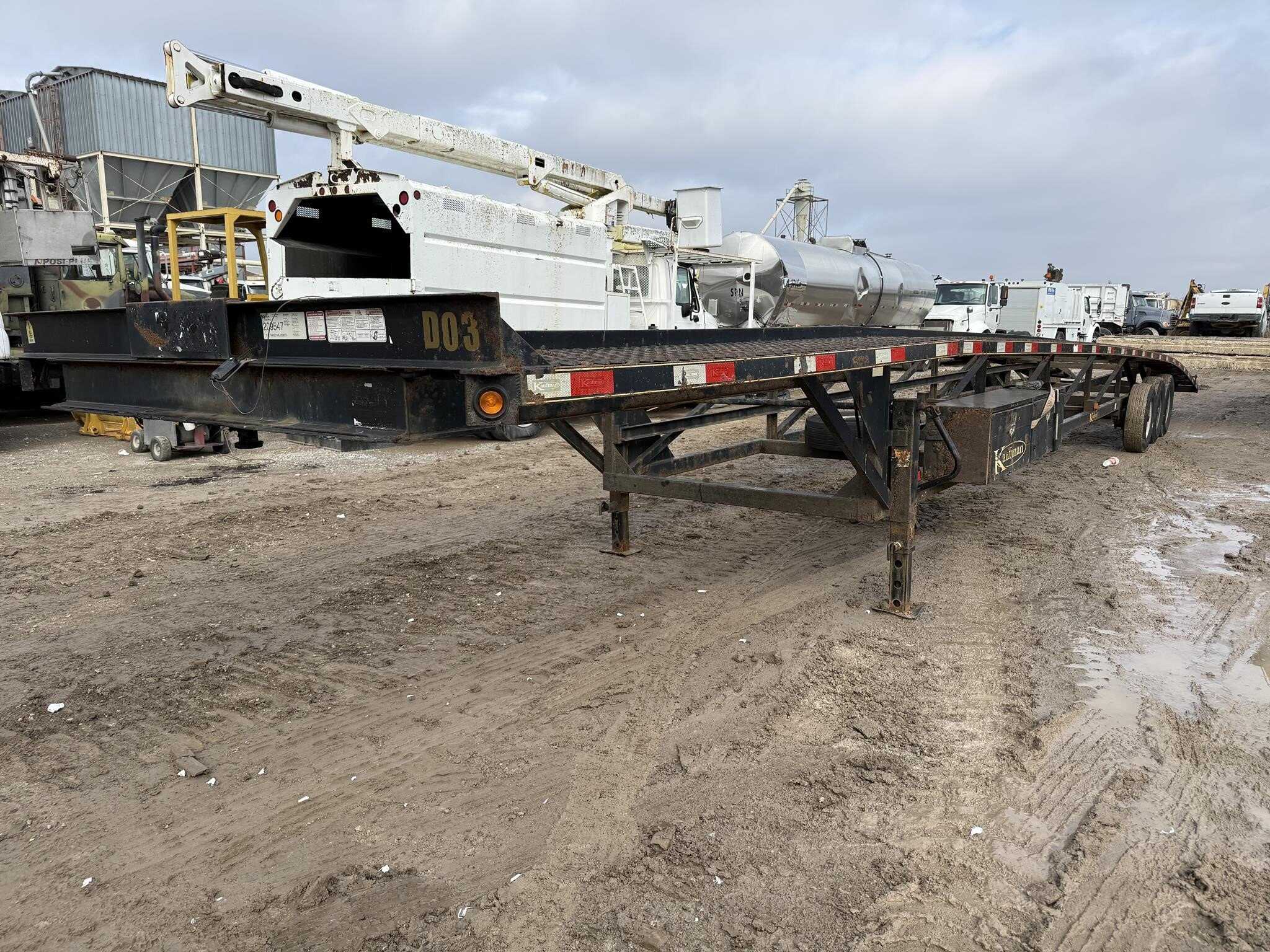 2021 Kaufman 50 ft 3 car hauler