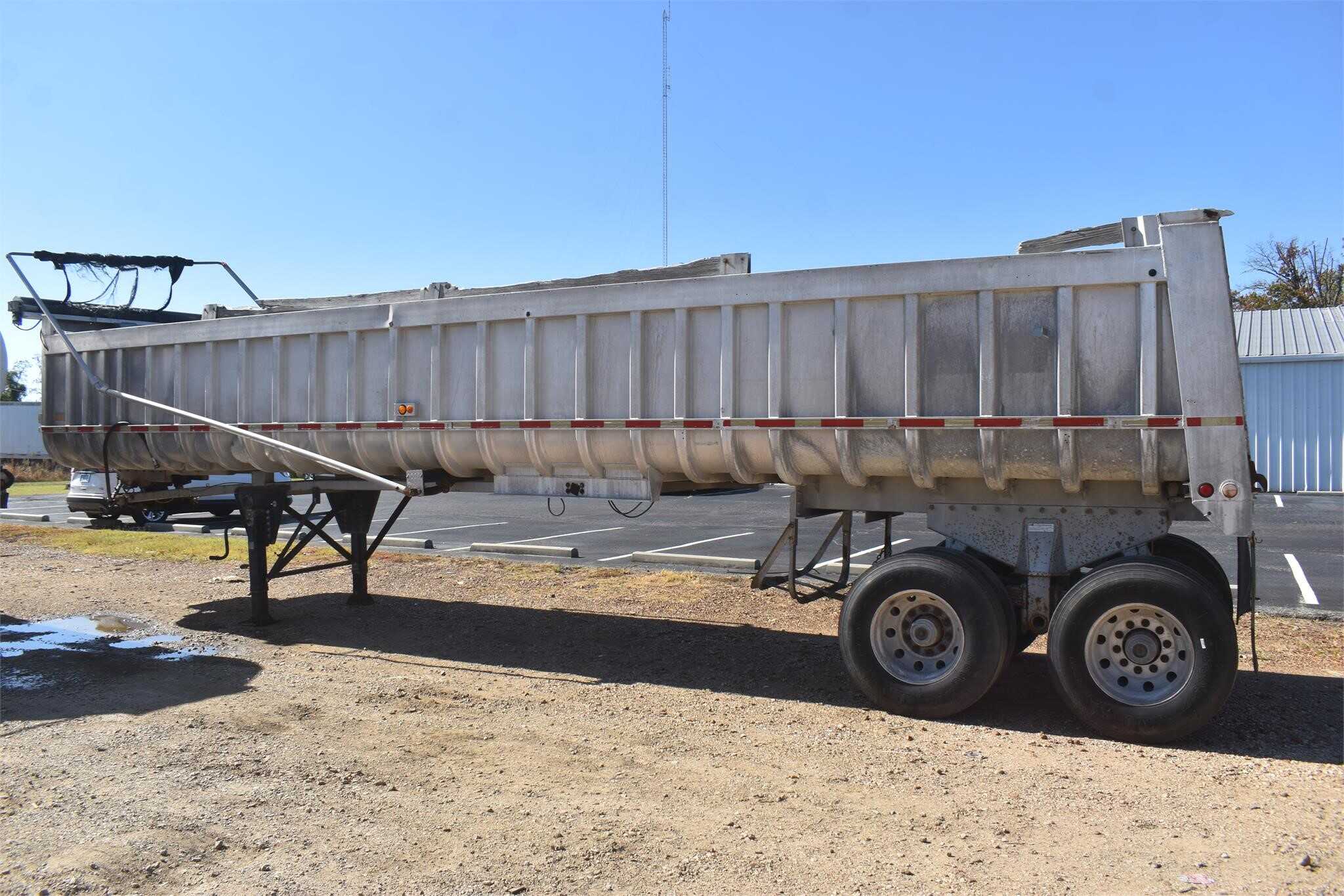 1989 Fruehauf 38 ft end dump