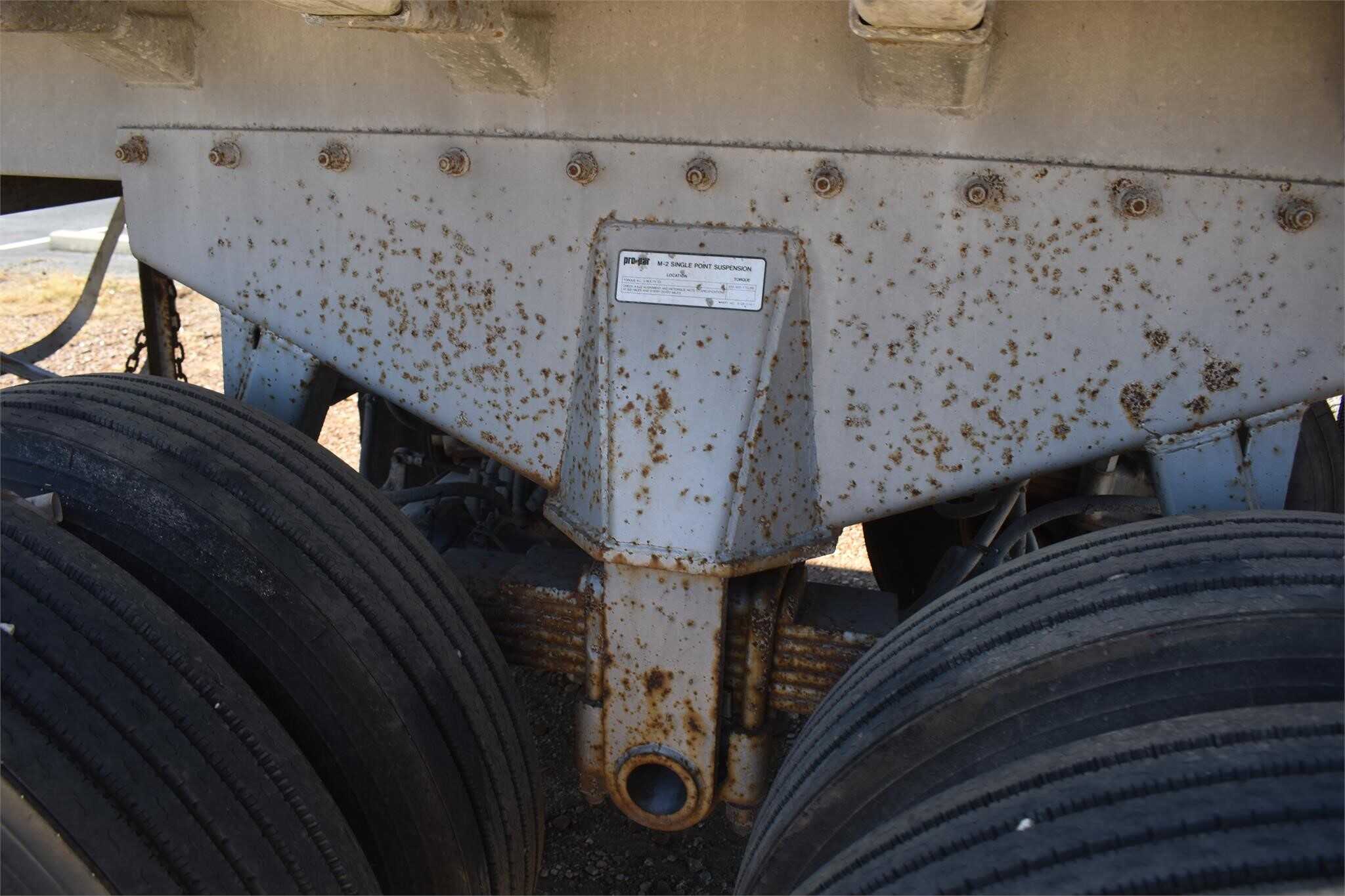 1989 Fruehauf 38 ft end dump