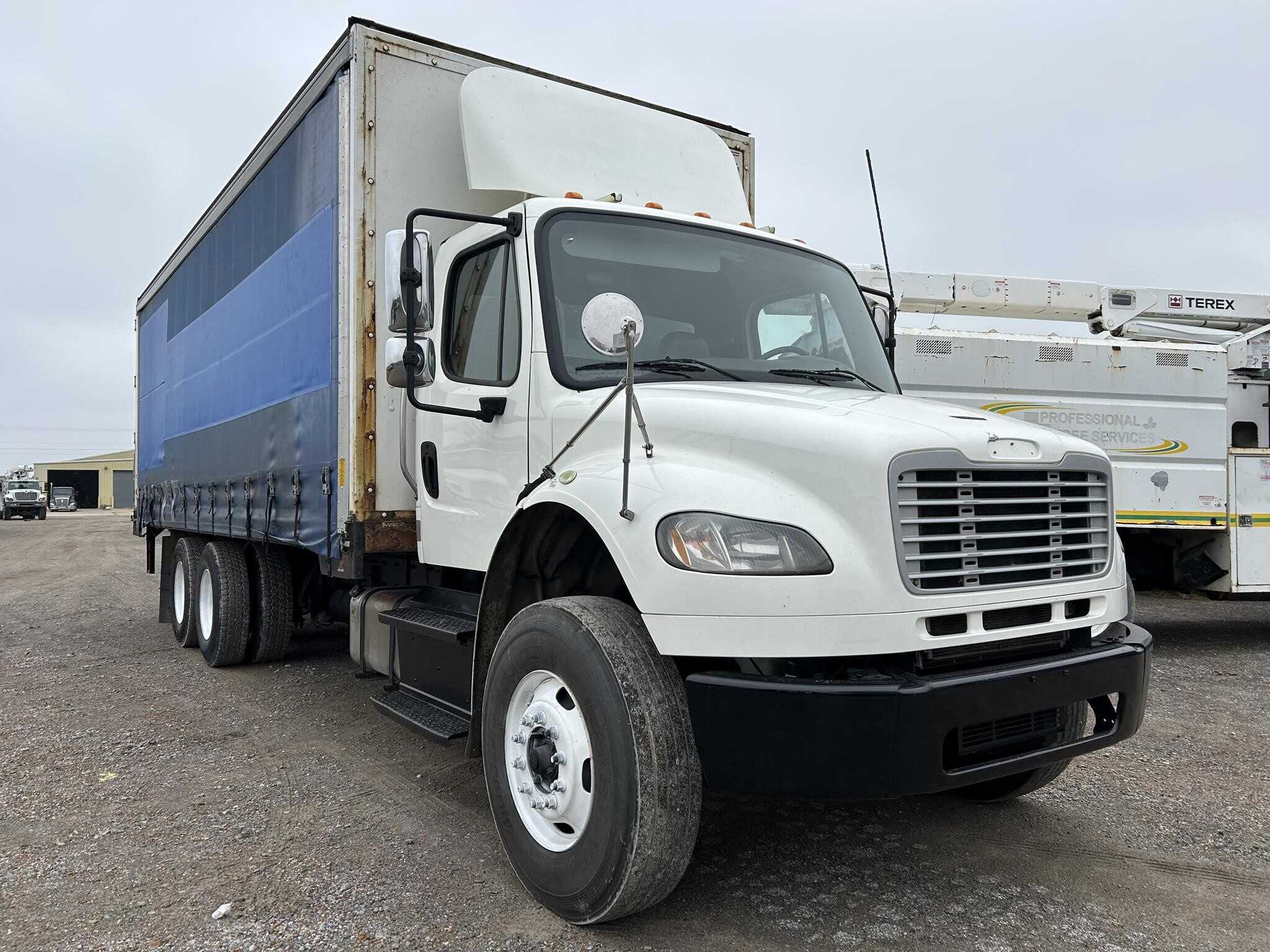 2017 Freightliner business class m2 106