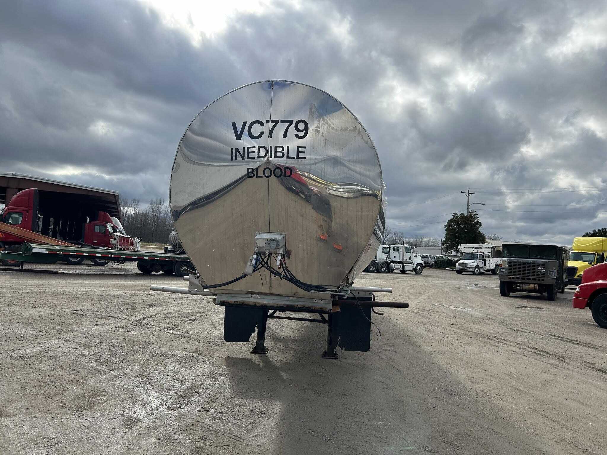 1985 Polar waste/sludge tank