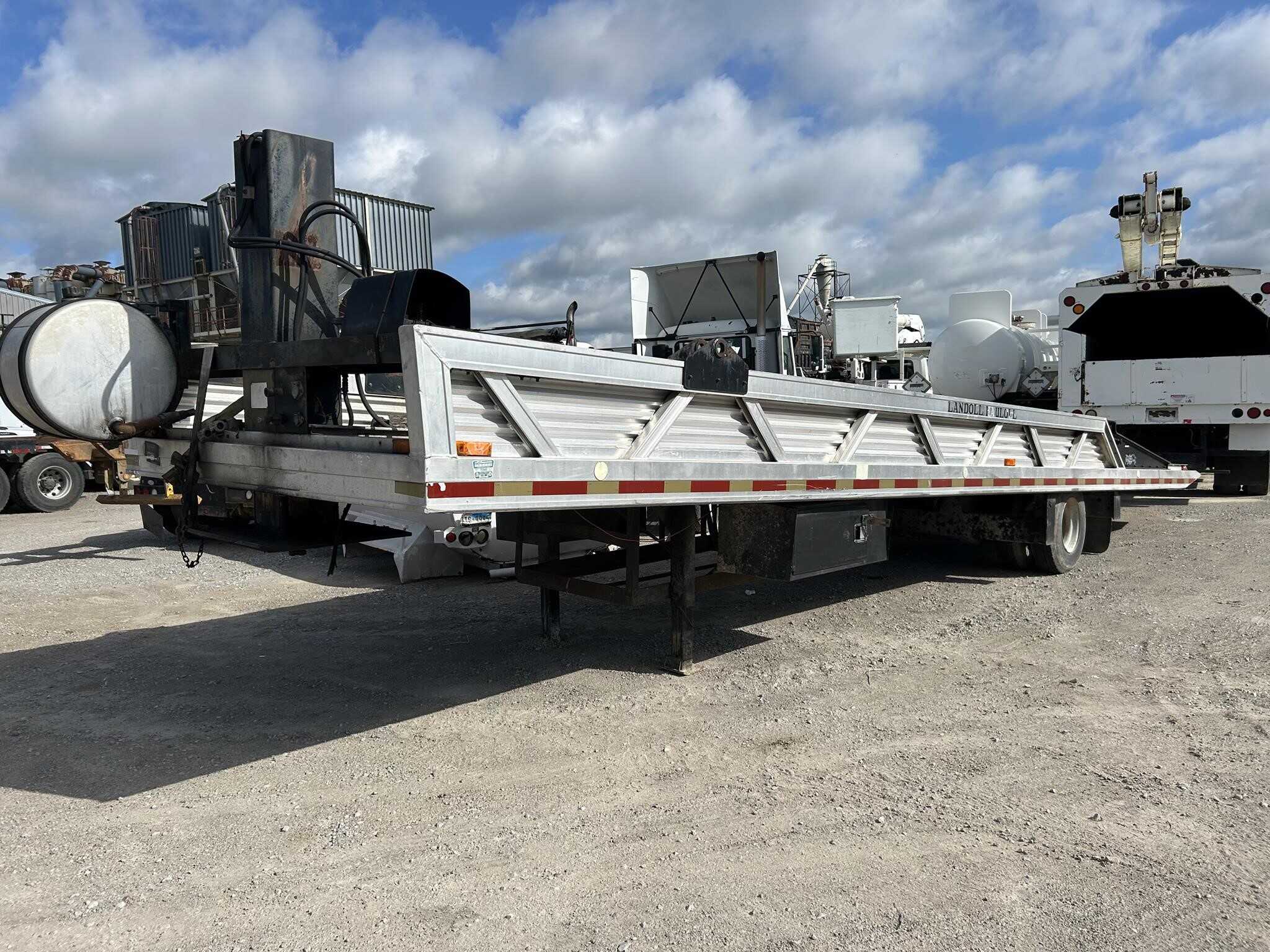 1987 Landoll 33 ft