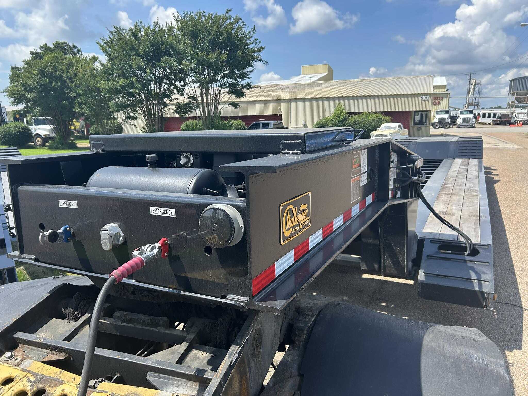 2026 Witzco ngb-52/ 26 ft well/ air ride