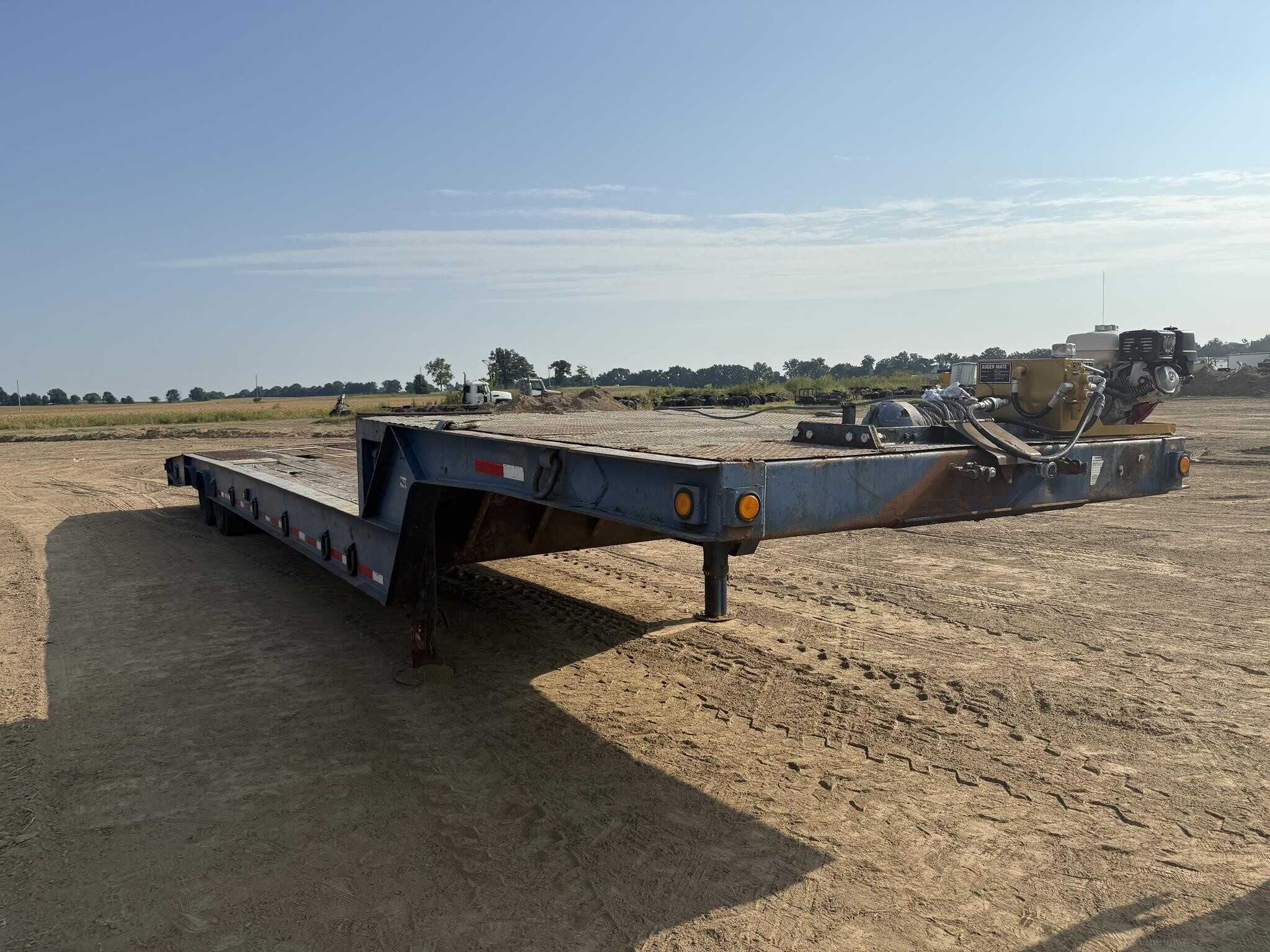 1990 Trail-Eze 46 ft hydraulic tail