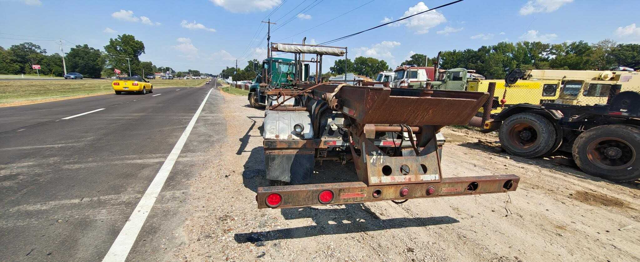 2004 Benlee roll off