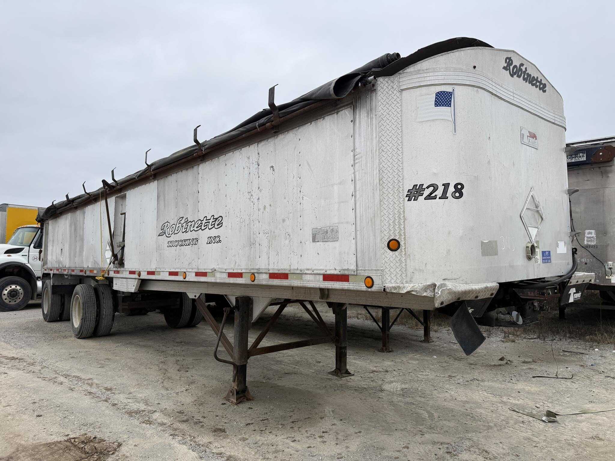 2002 Travis 40 ft dump