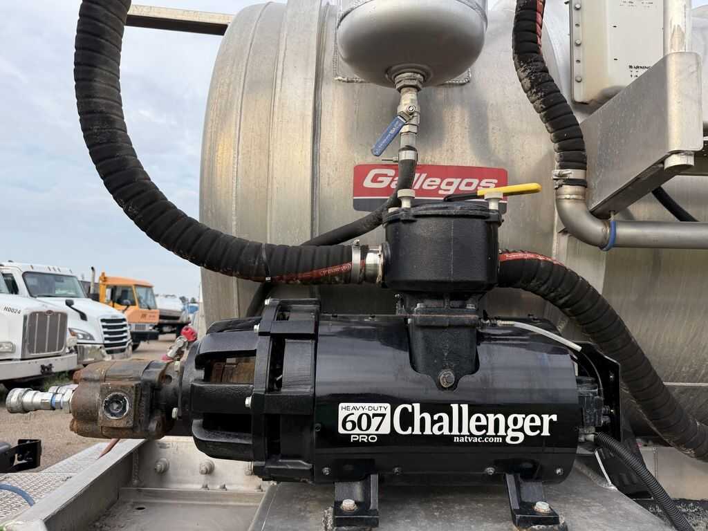 2024 Gallegos vacuum tank trailer