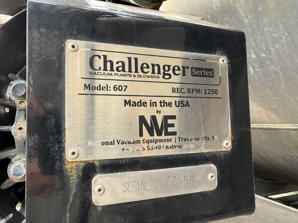 2024 Gallegos vacuum tank trailer