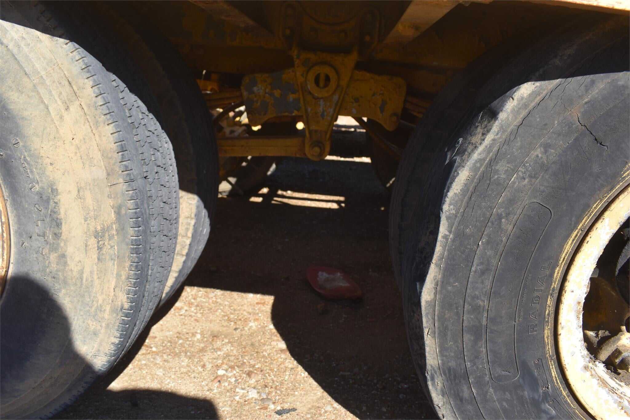 1990 Phelan 22 ft pintle hitch