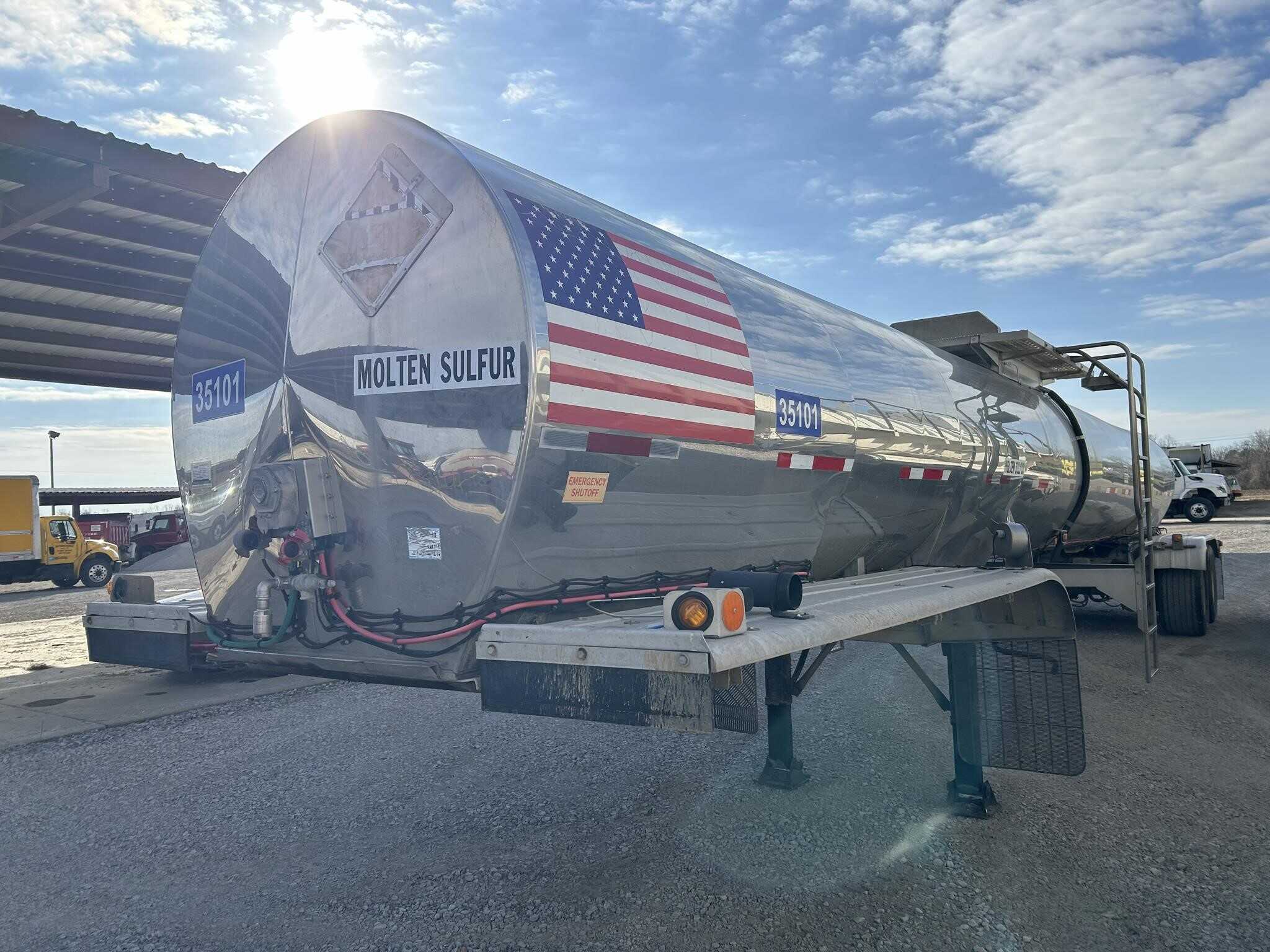 2005 Polar 3800 gallon tank