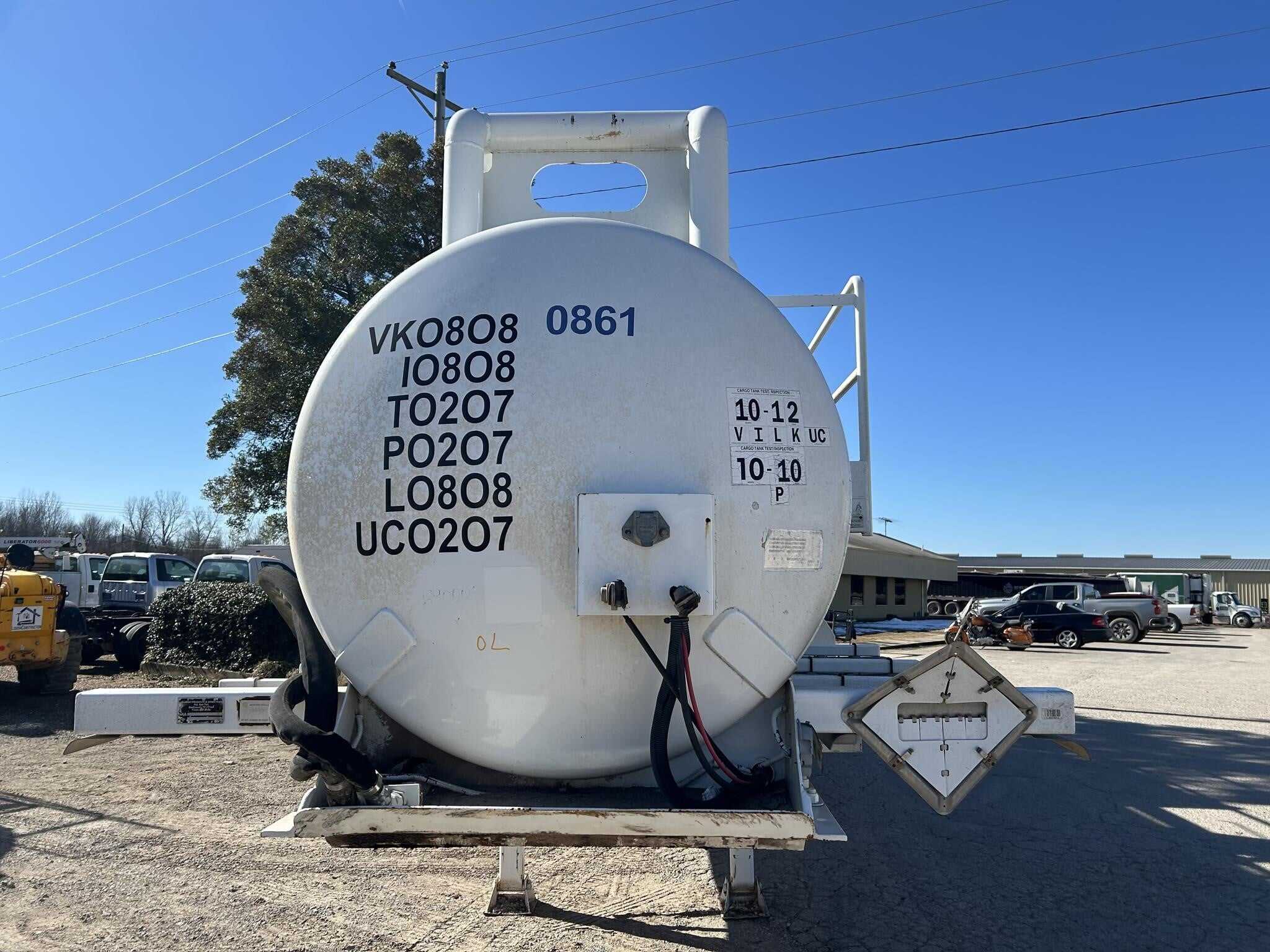 2007 Dragon 4000 gallon tank