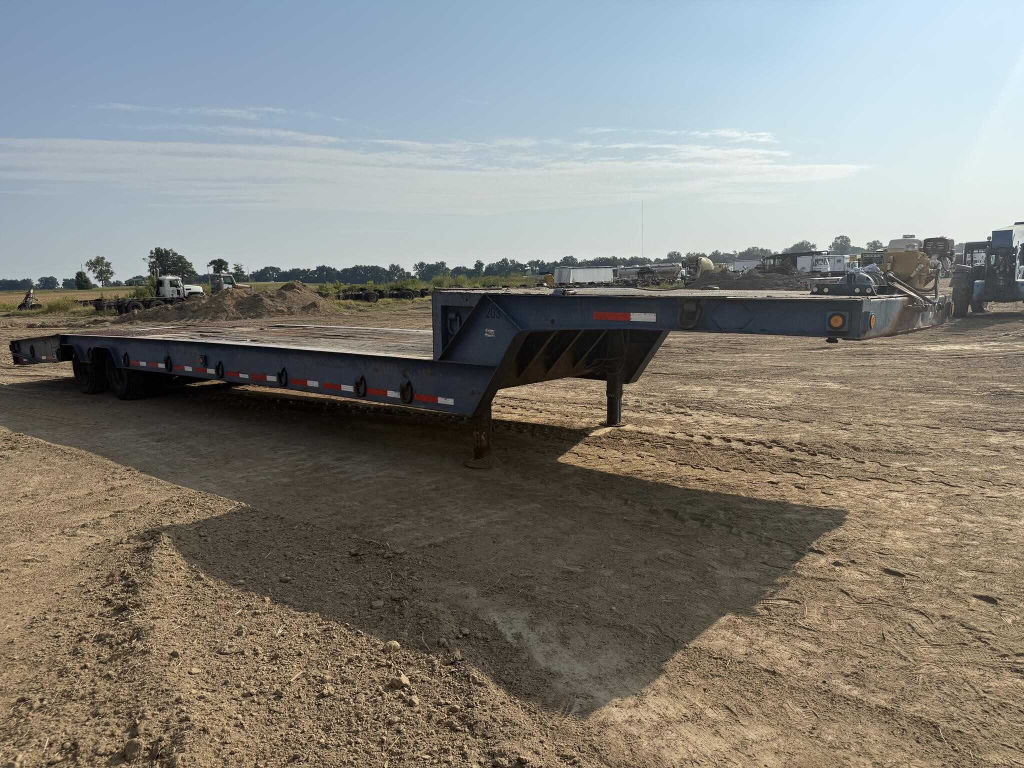1990 Trail-Eze 46 ft hydraulic tail