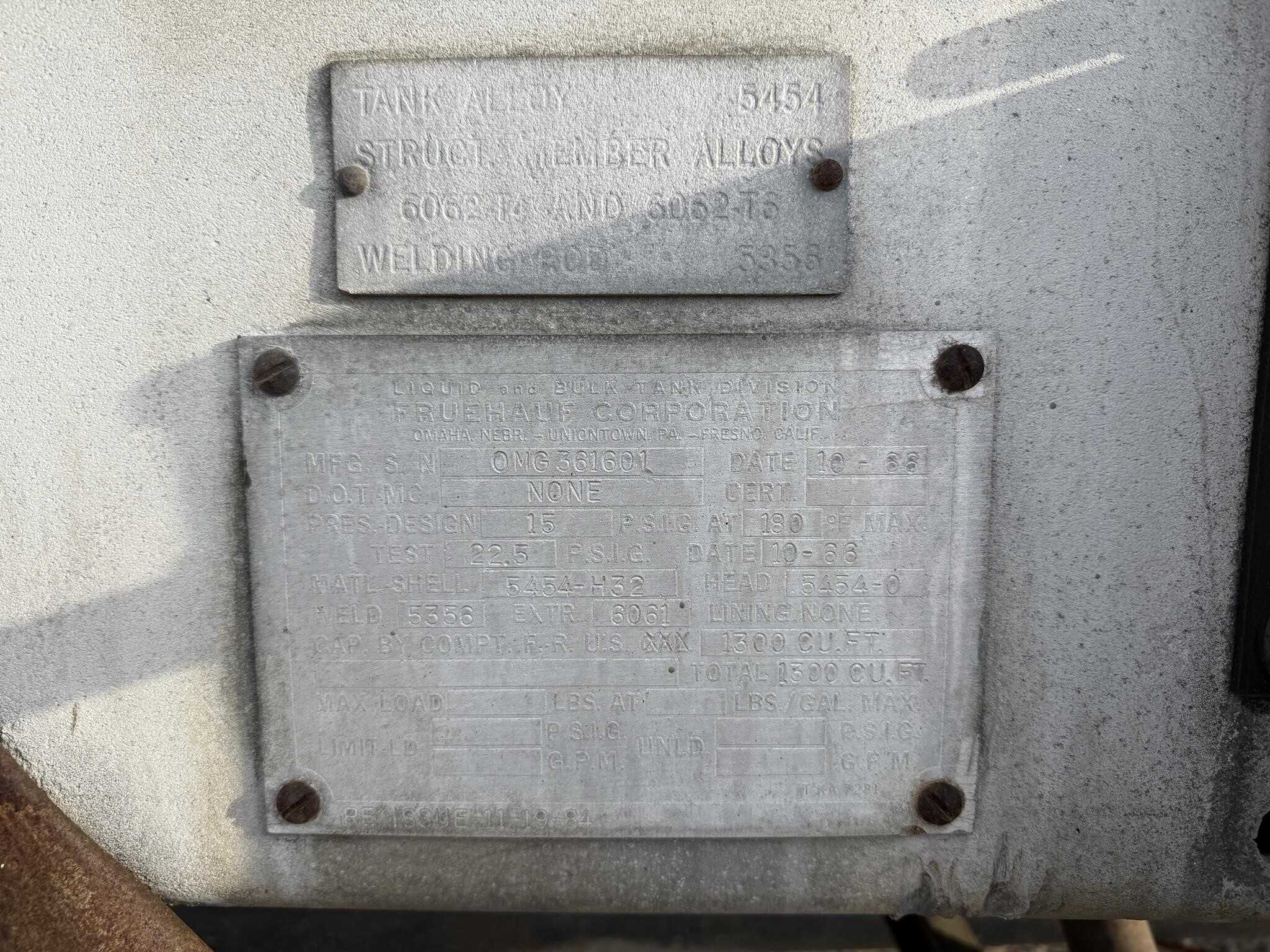 1967 Fruehauf 1300 cube tank