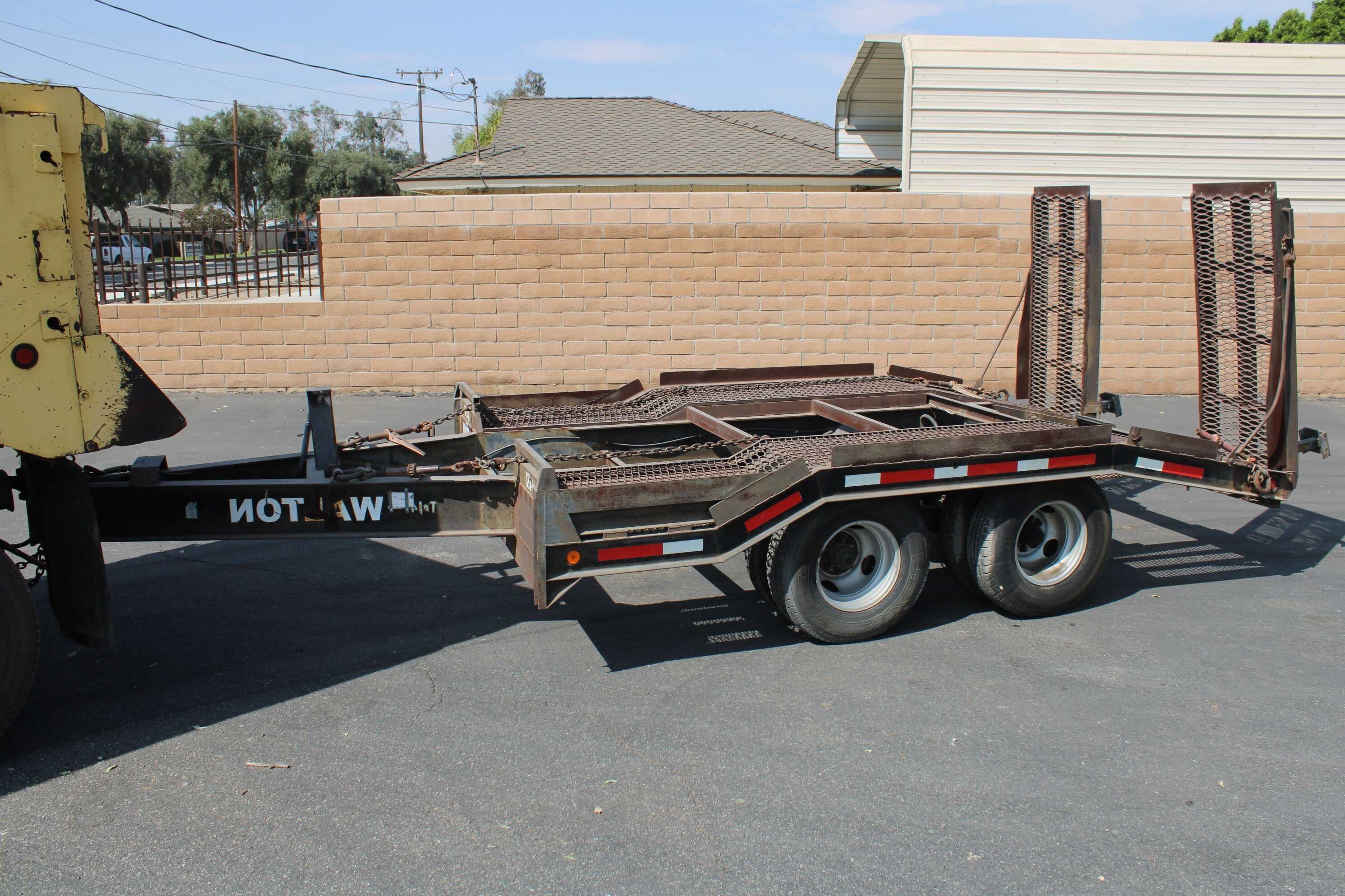 1997 Walton 13 ft. heavy haul forklift equipment trailer