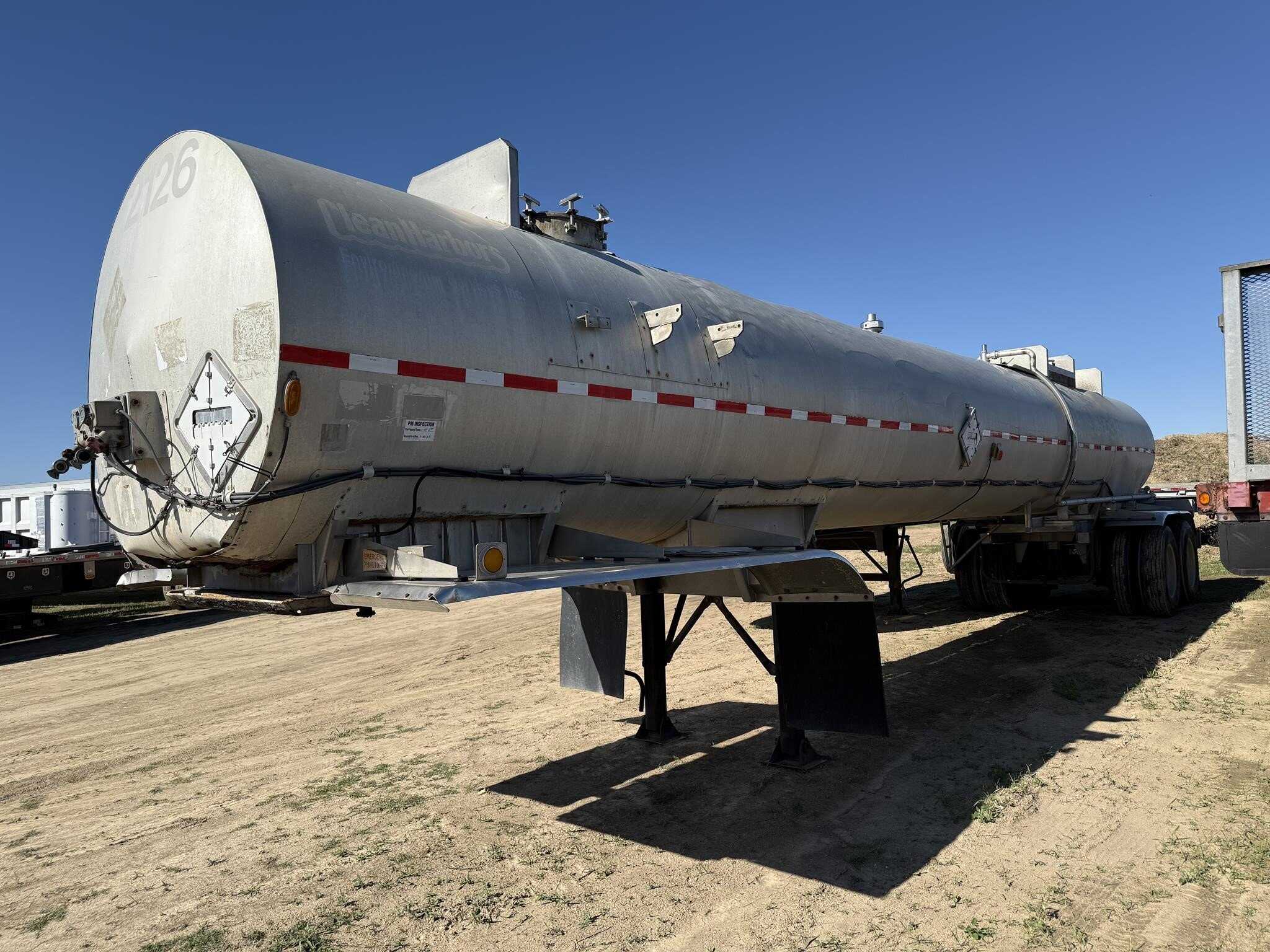 1985 Acro 5000 gallon tank