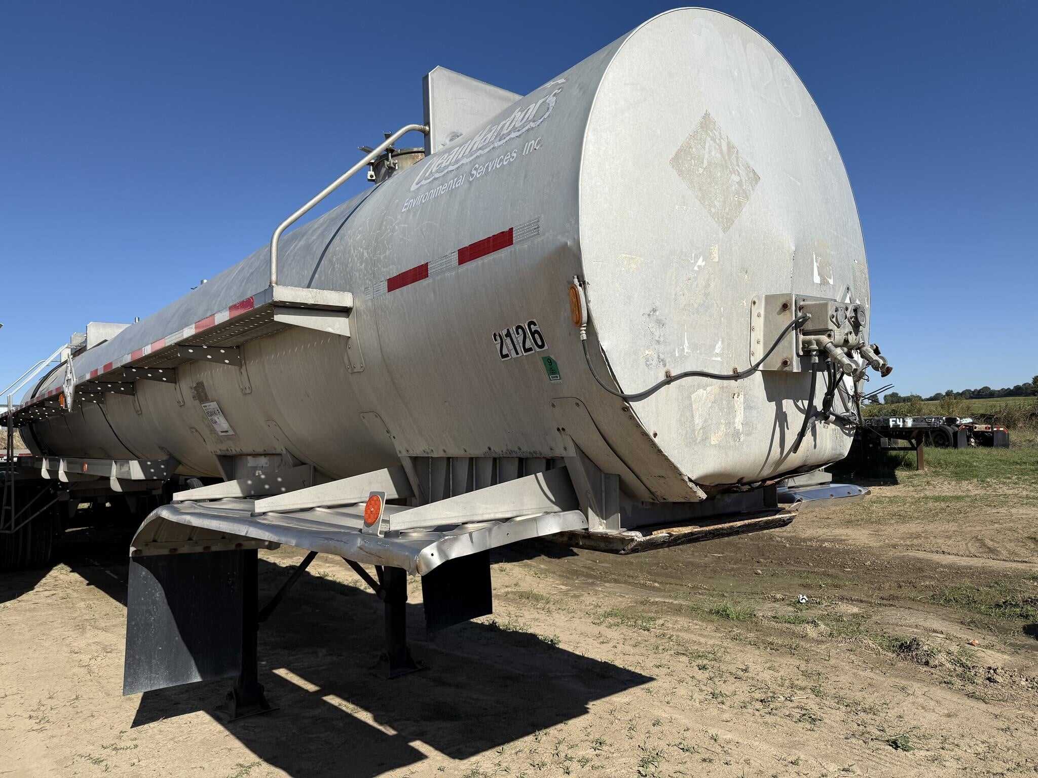 1985 Acro 5000 gallon tank