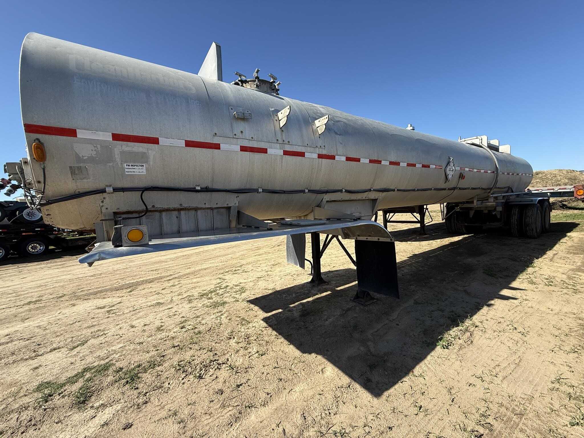 1985 Acro 5000 gallon tank