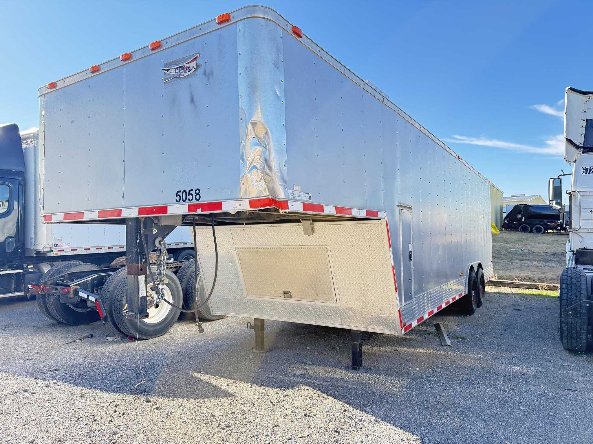 2015 Freedom 30 ft enclosed