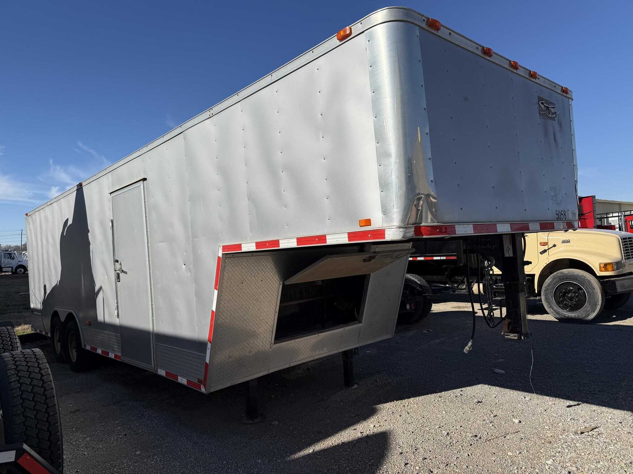 2015 Freedom 30 ft enclosed