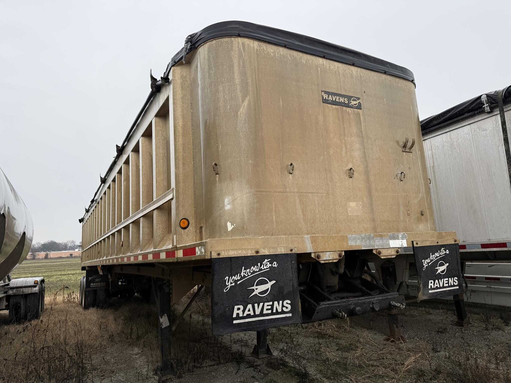 1998 Ravens 40 ft end dump