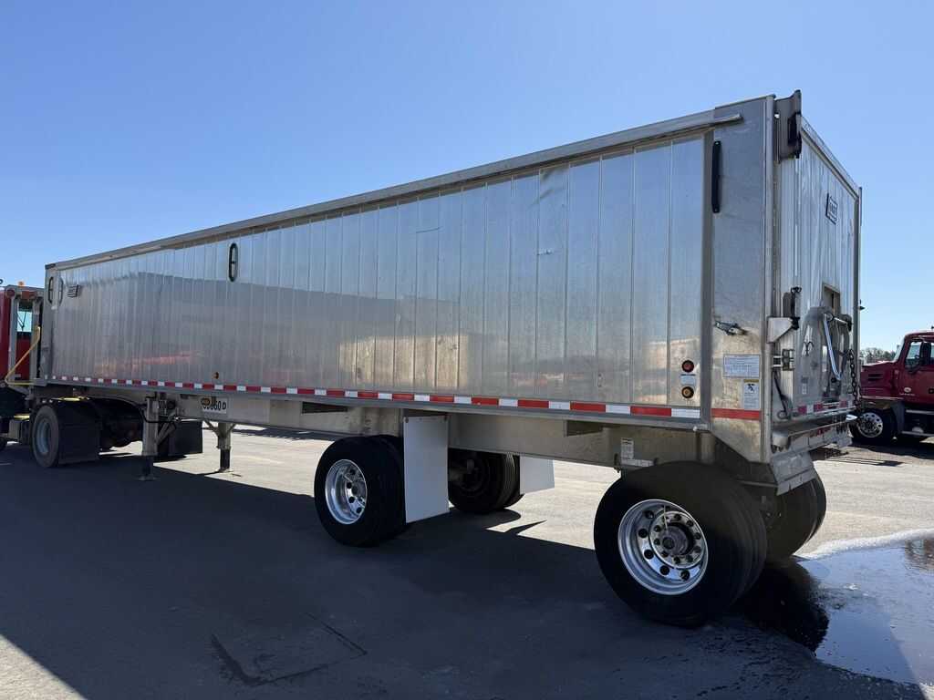 2022 East genesis aluminum end dump