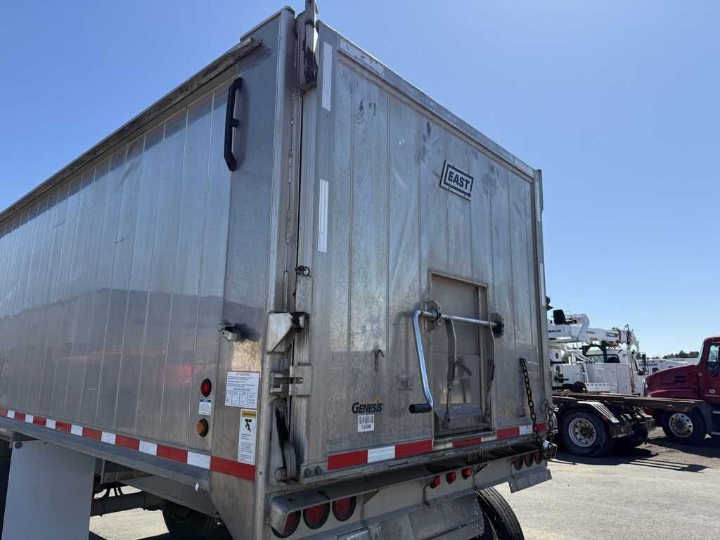 2022 East genesis aluminum end dump