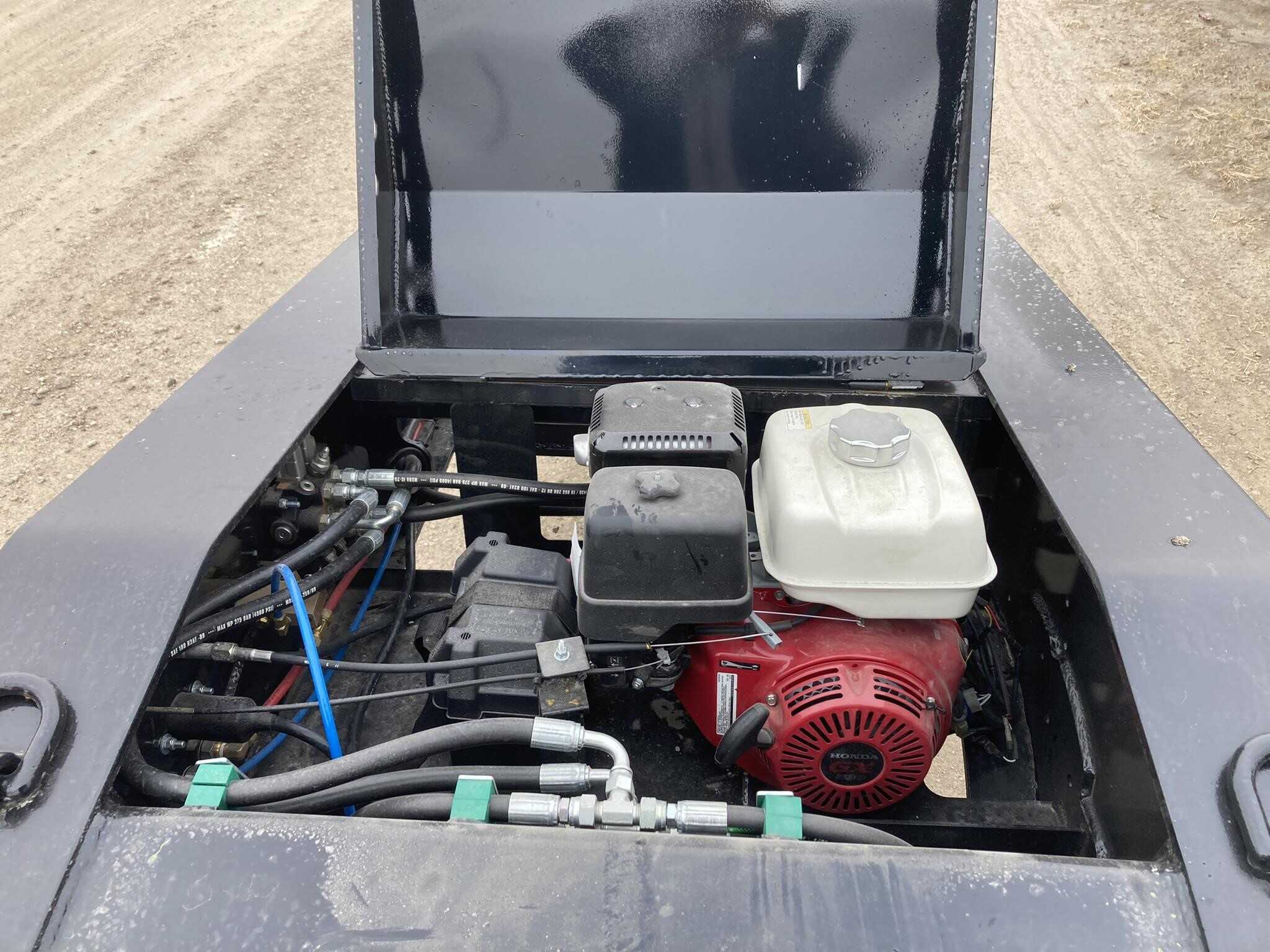2023 Kaufman 35 ton ag trailer