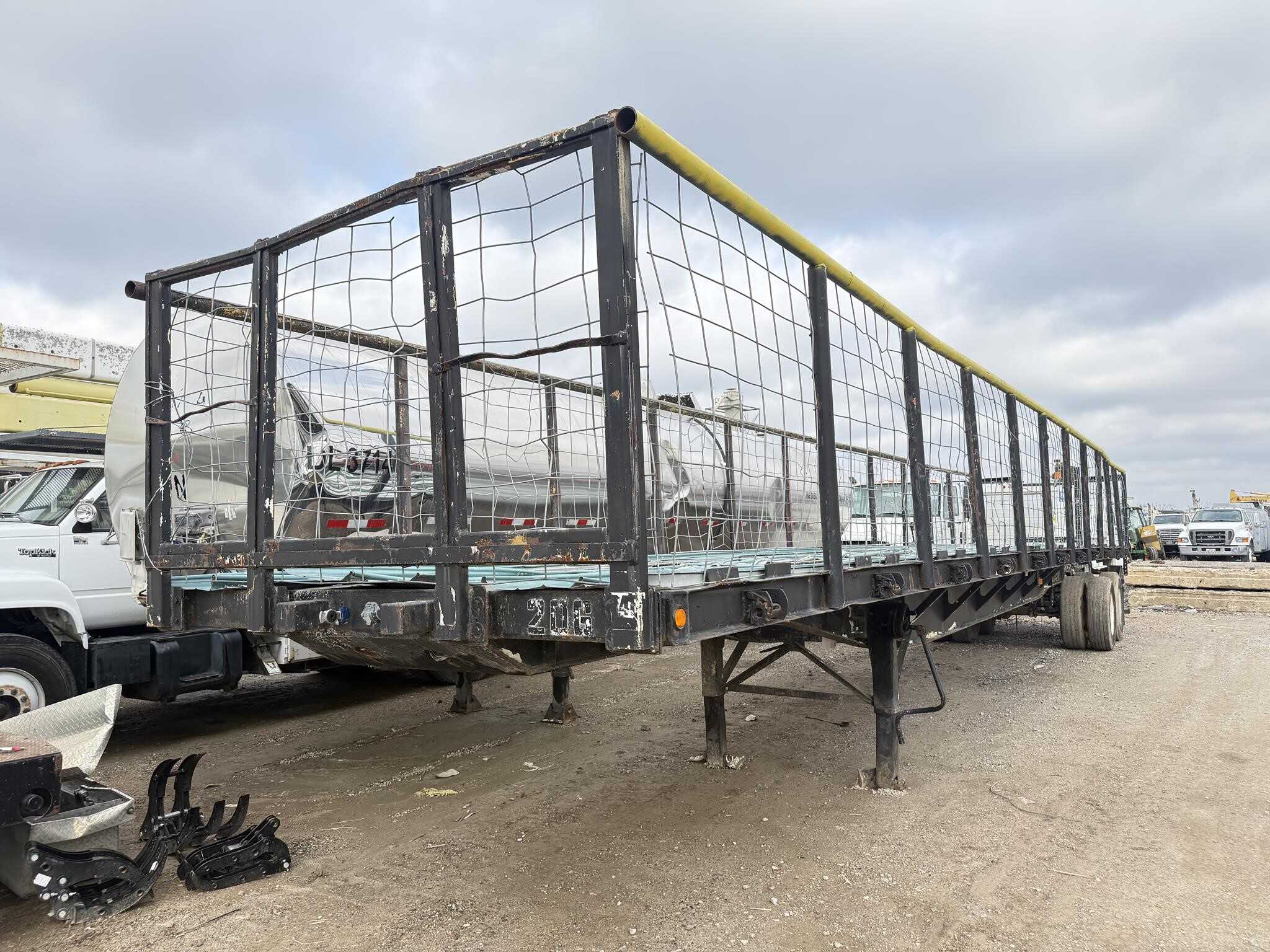 2002 Wade 48 ft flat bed