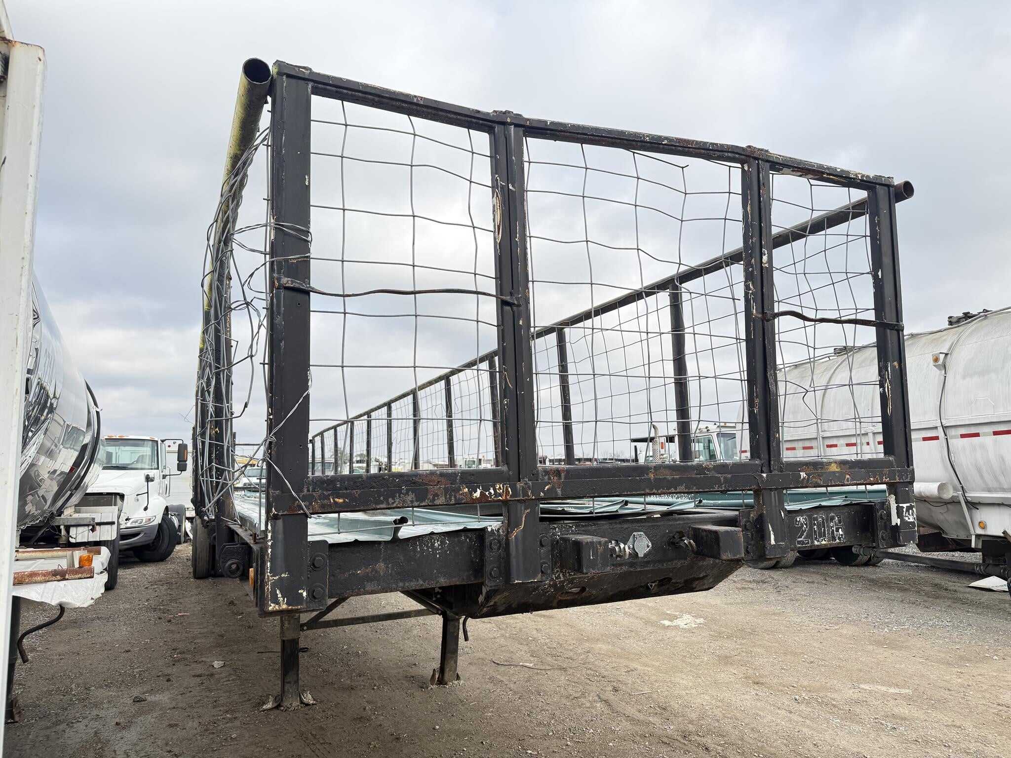 2002 Wade 48 ft flat bed