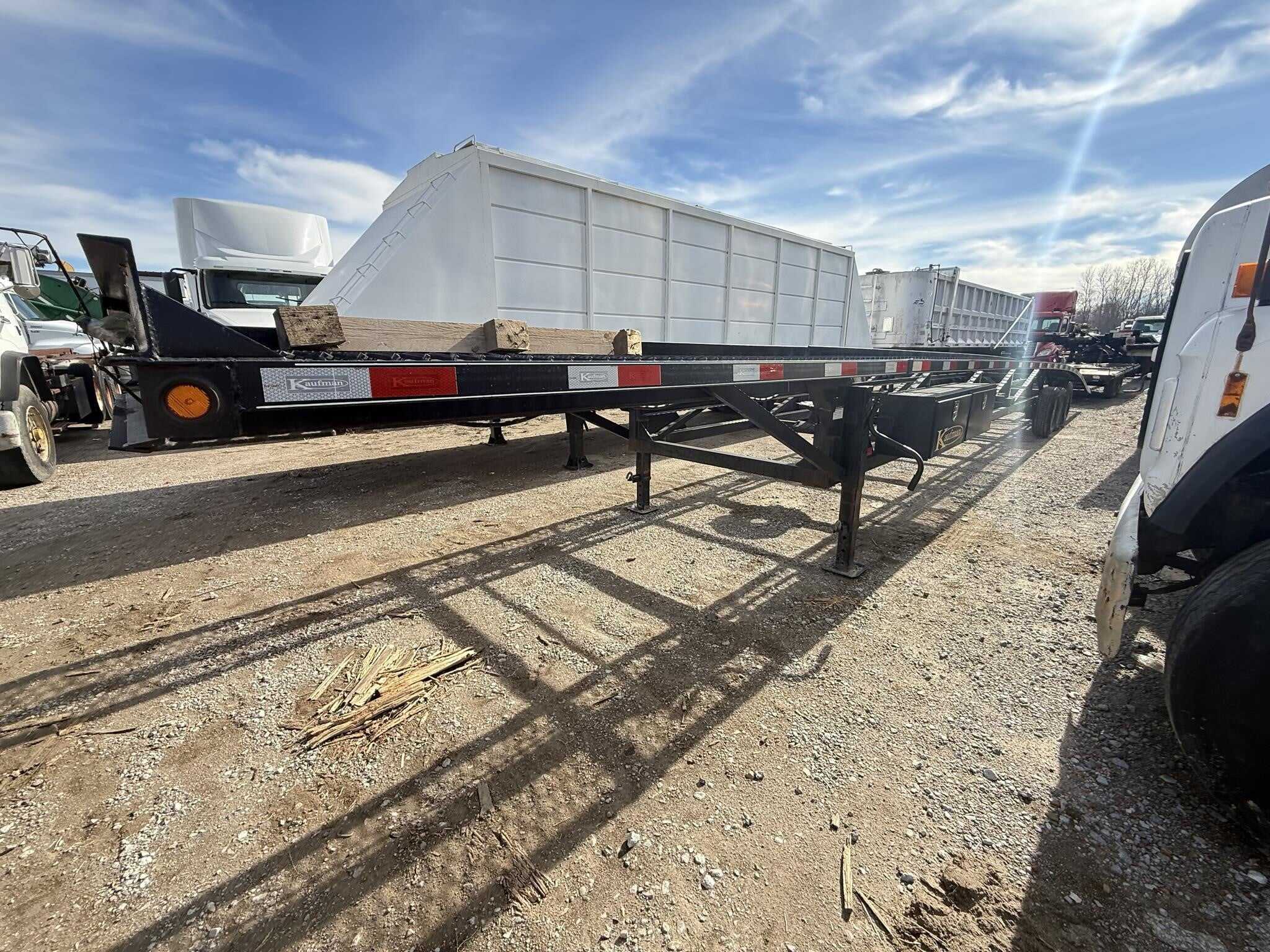 2023 Kaufman 50 ft 3 car hauler