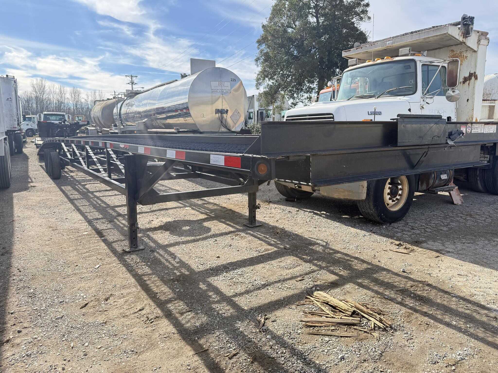 2023 Kaufman 50 ft 3 car hauler
