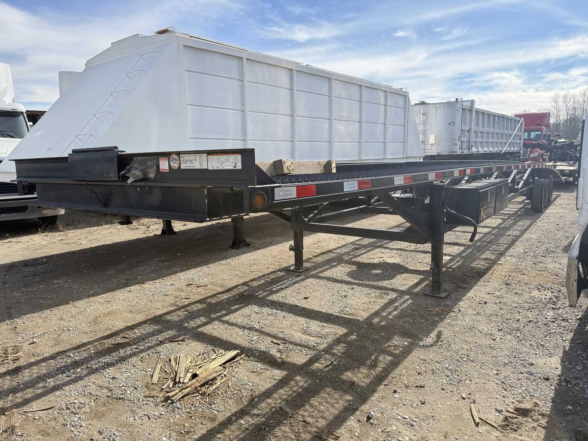 2023 Kaufman 50 ft 3 car hauler