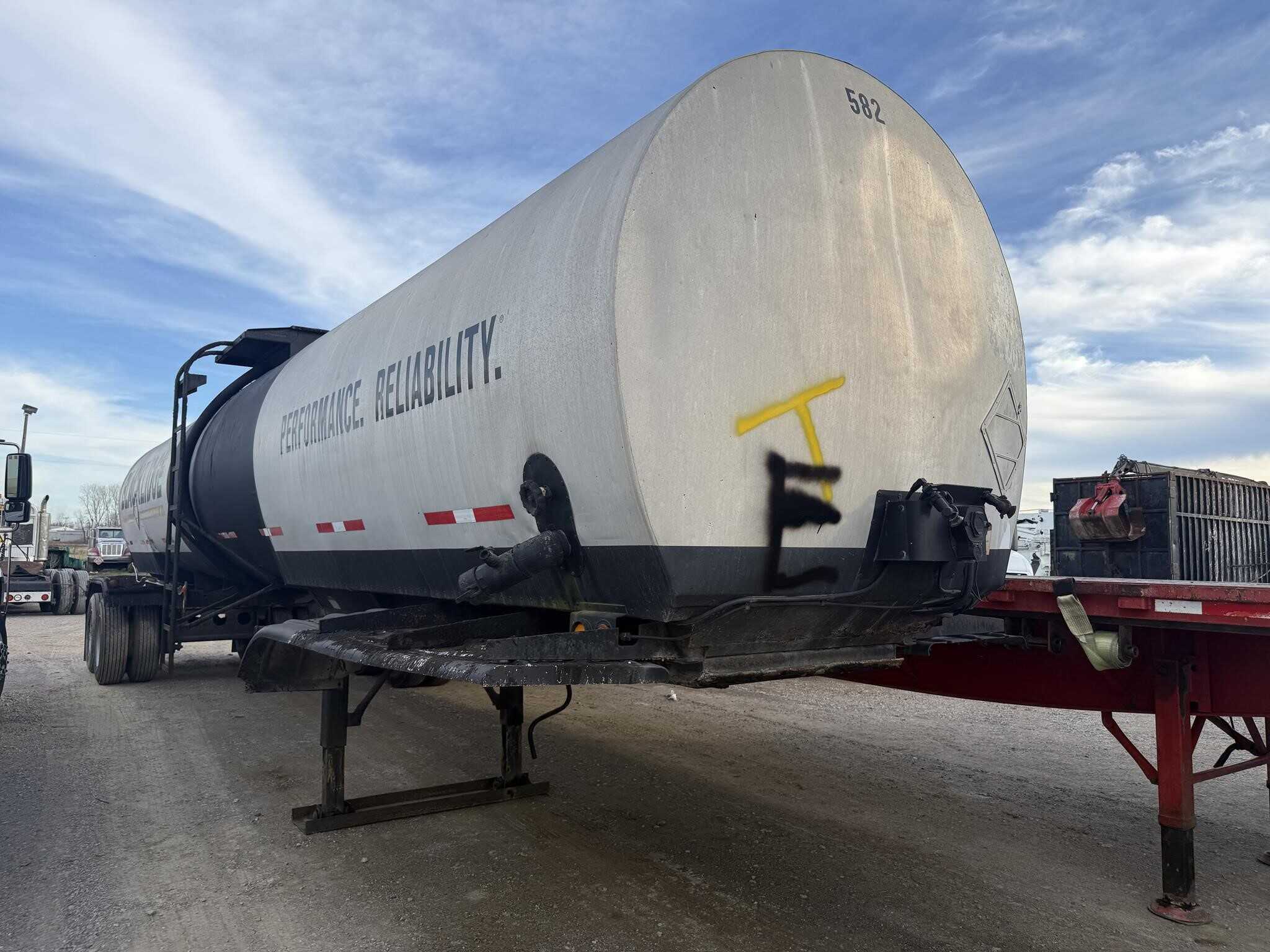 1981 Fruehauf 7000gal