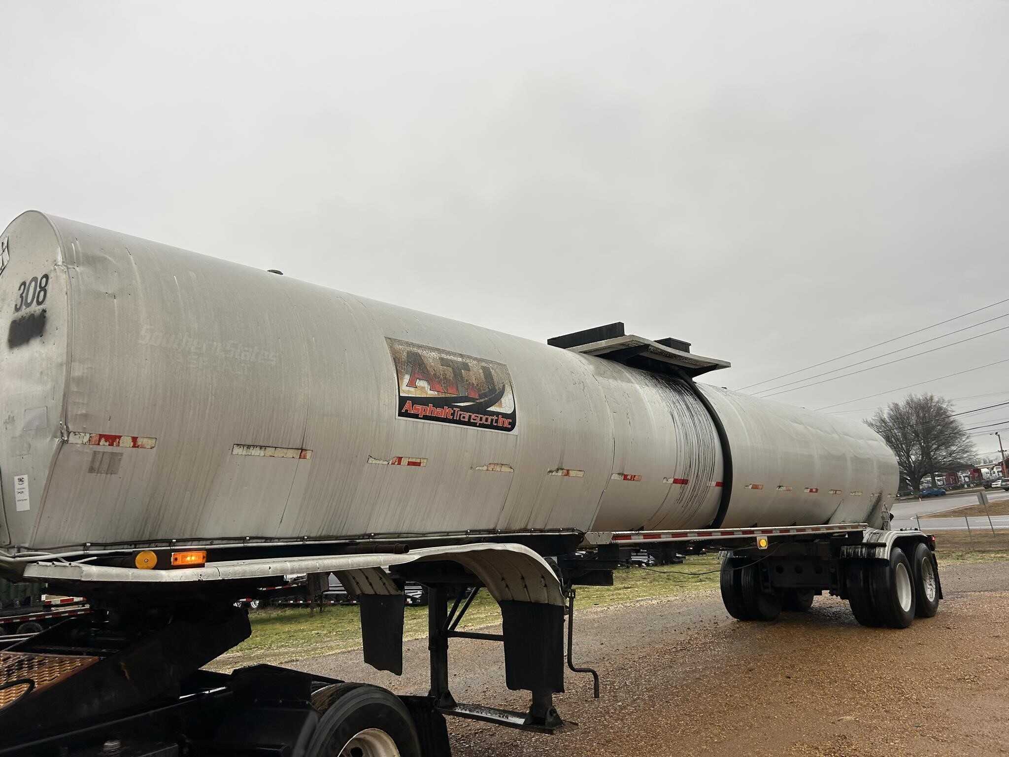 1986 Fruehauf 6500 gal