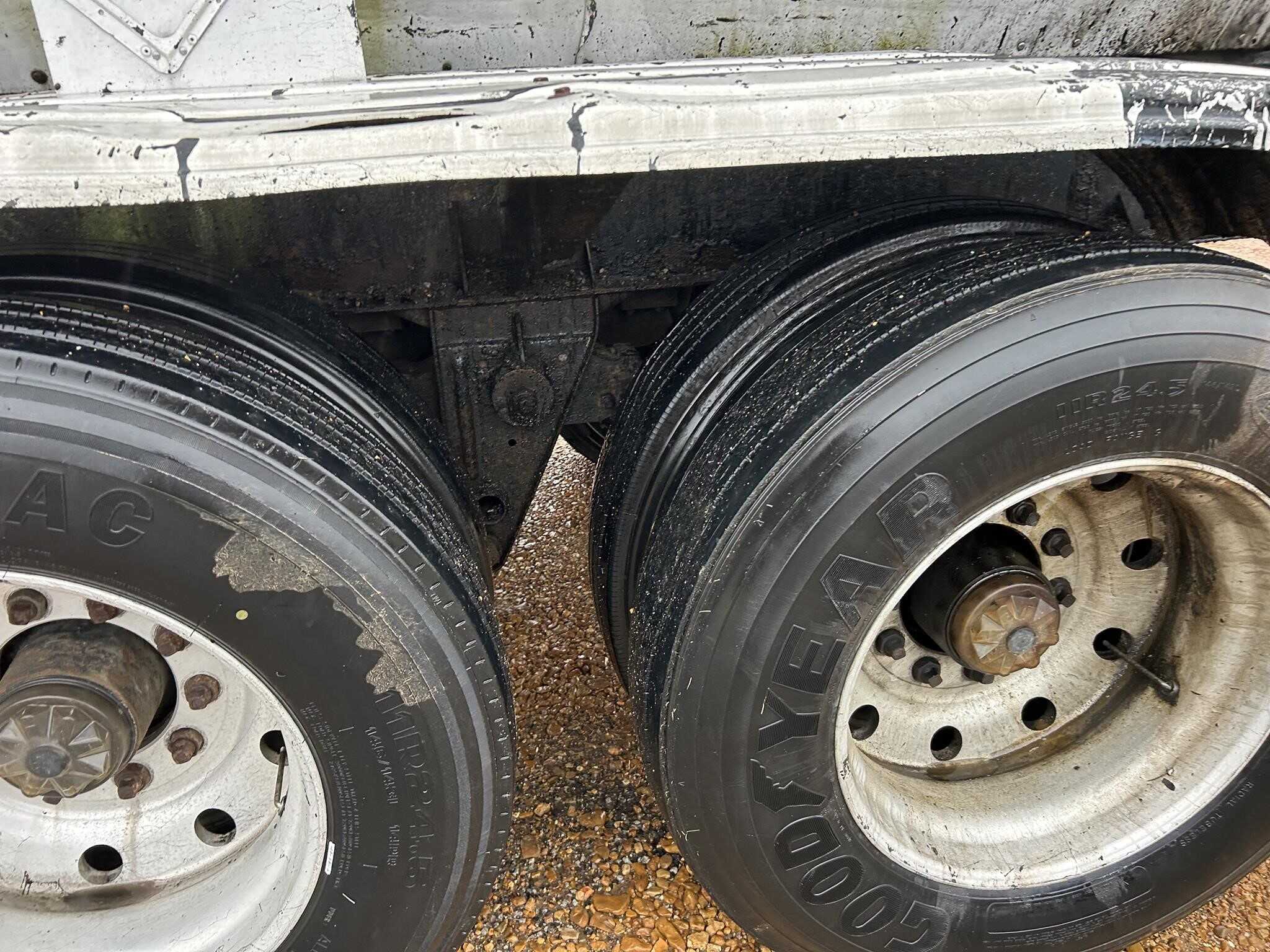 1986 Fruehauf 6500 gal