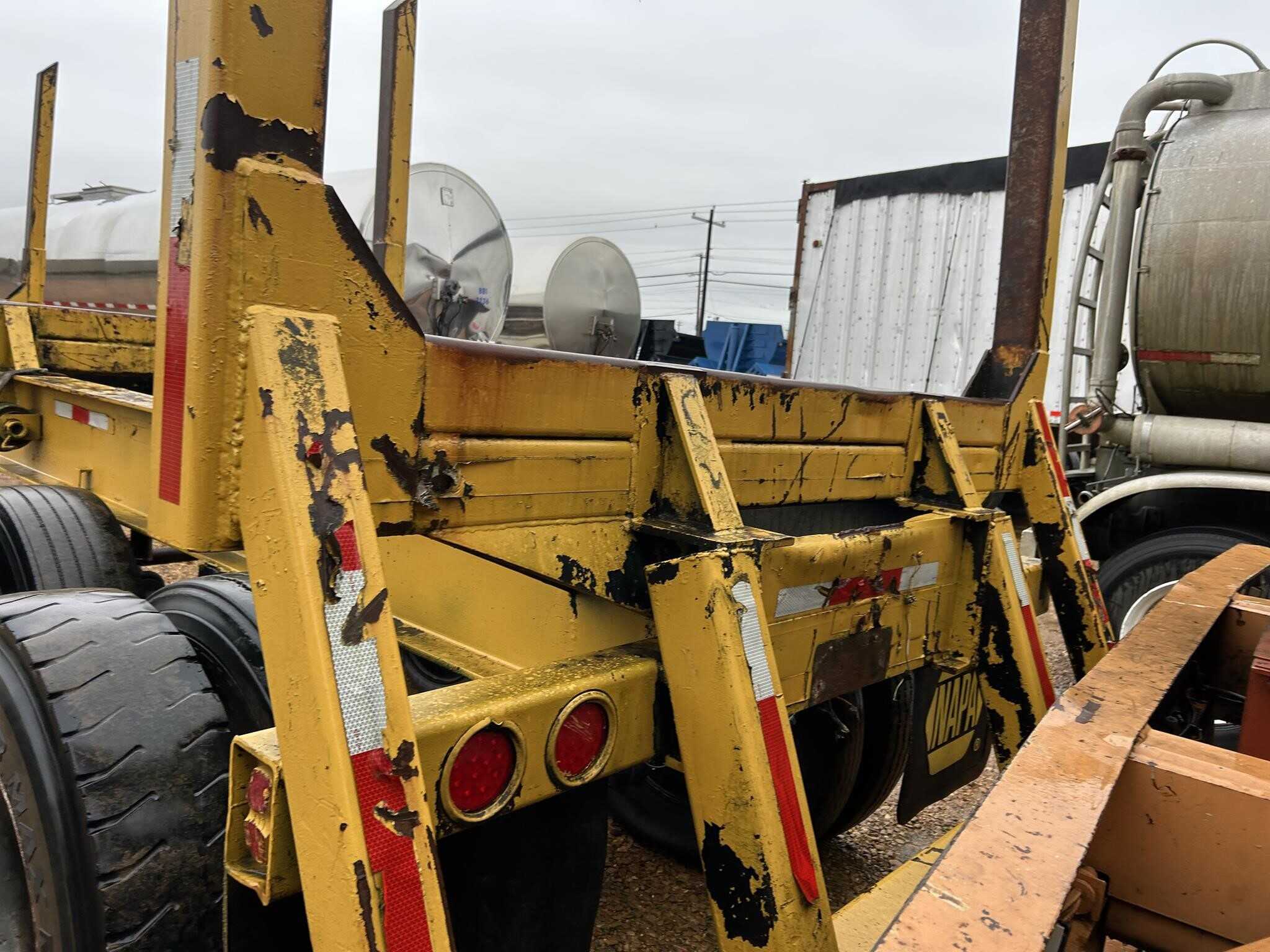 1981 Pitts 4 bolster log trailer