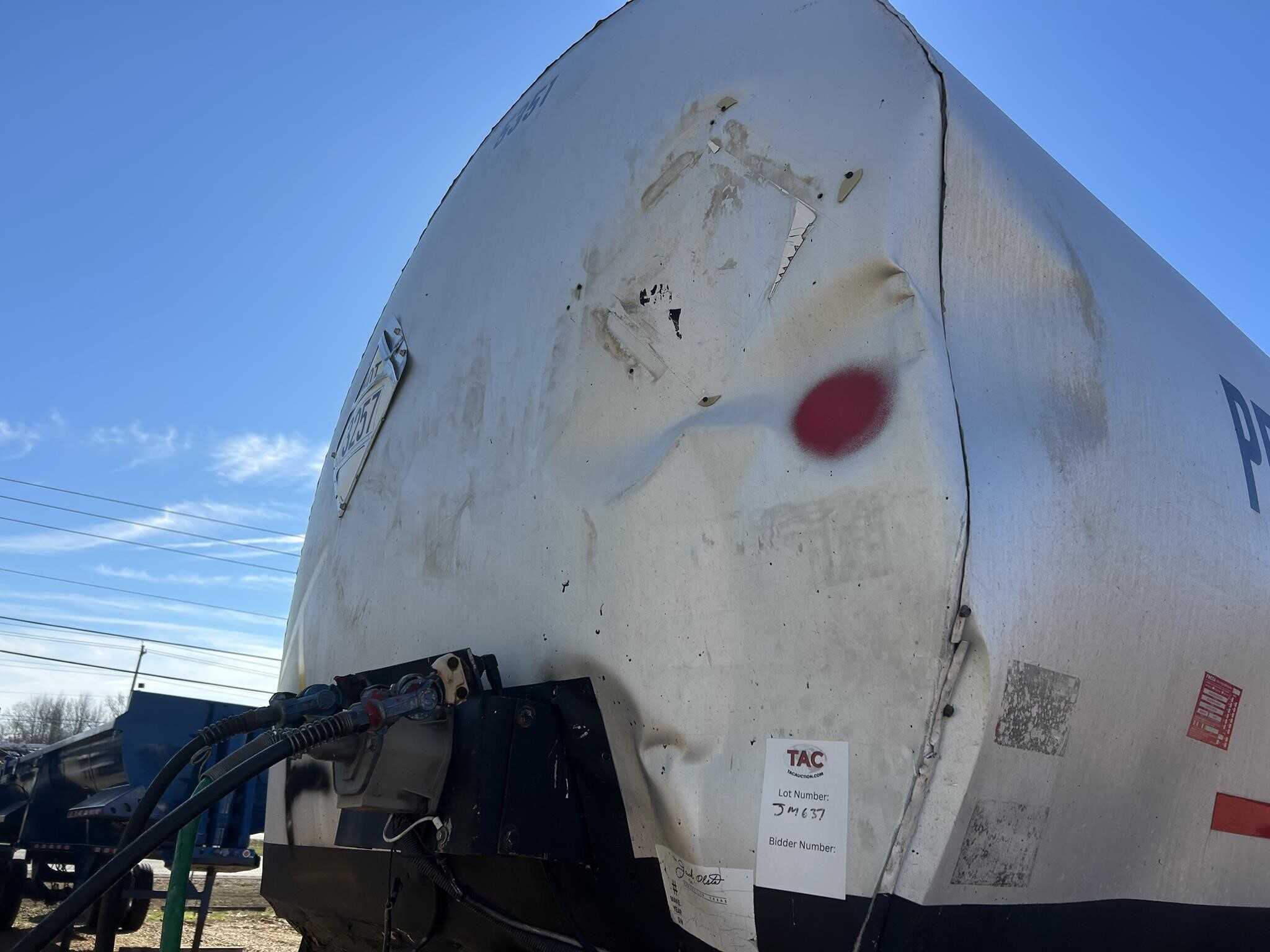 1980 Fruehauf 7000 gal