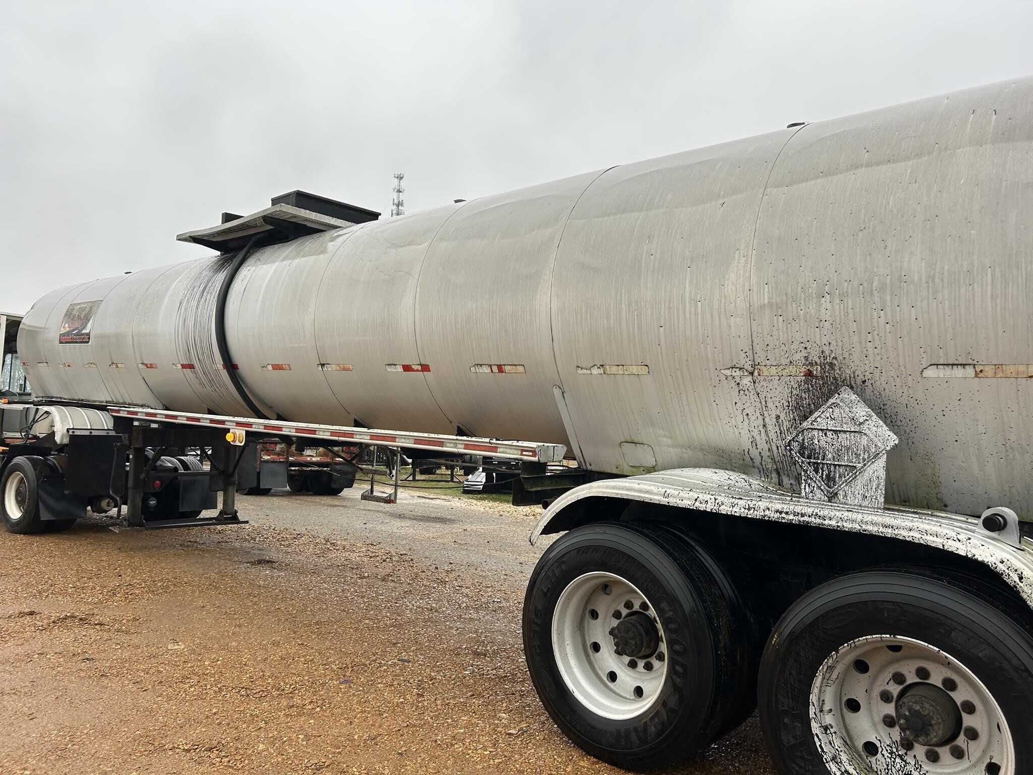 1986 Fruehauf 6500 gal