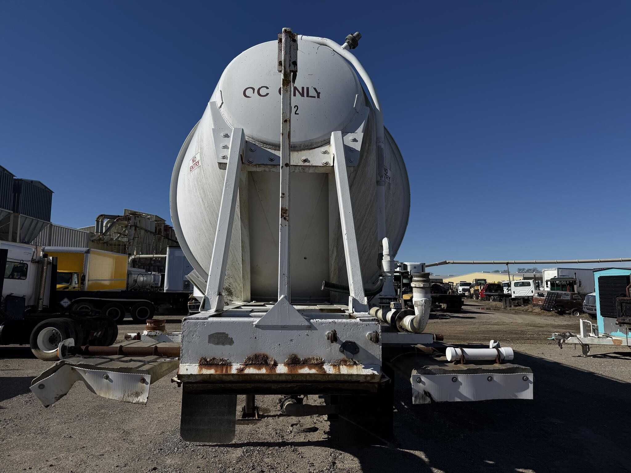 1987 Polar 1600 cubic ft tank