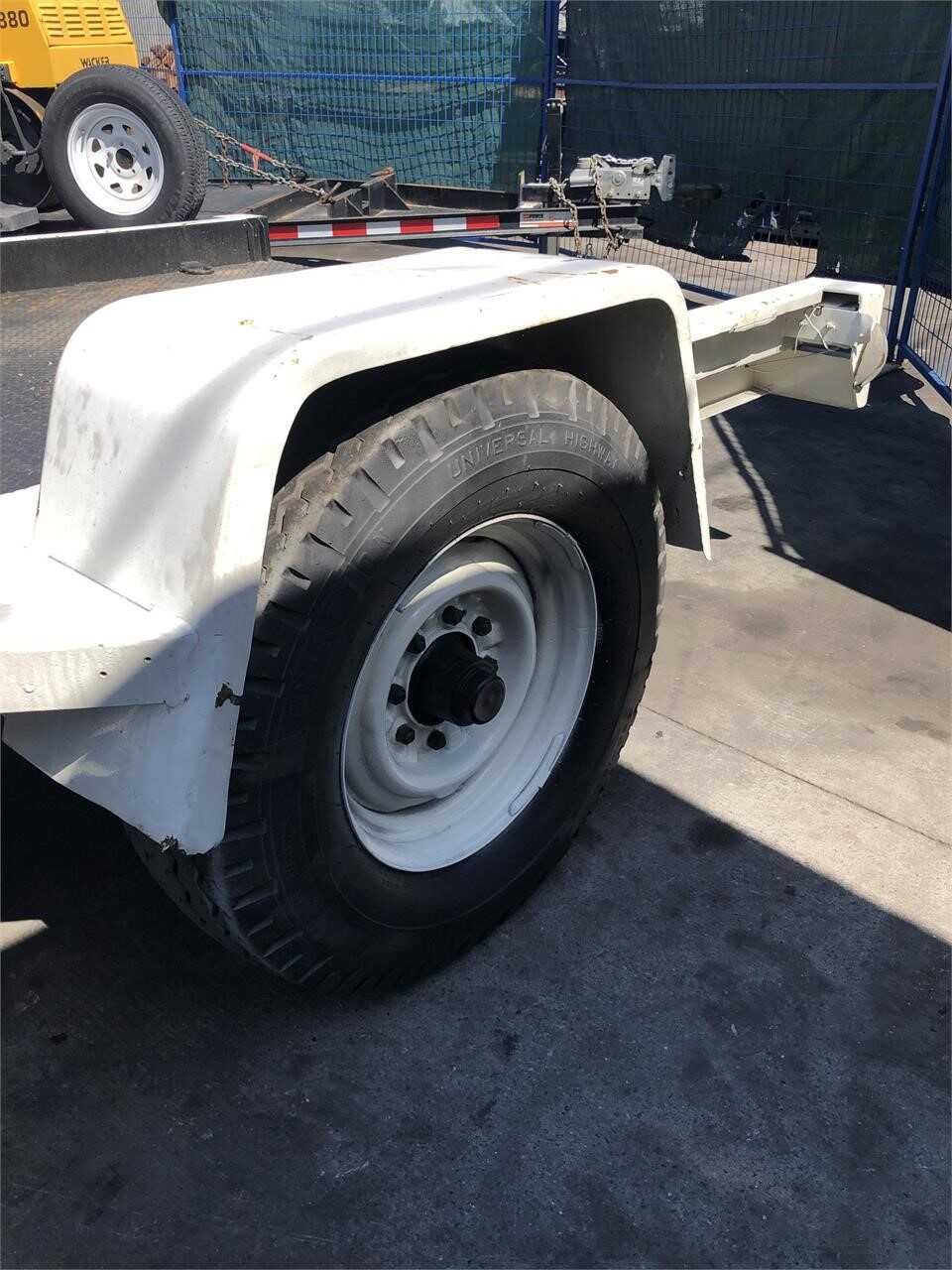 1990 Spcns 10ft