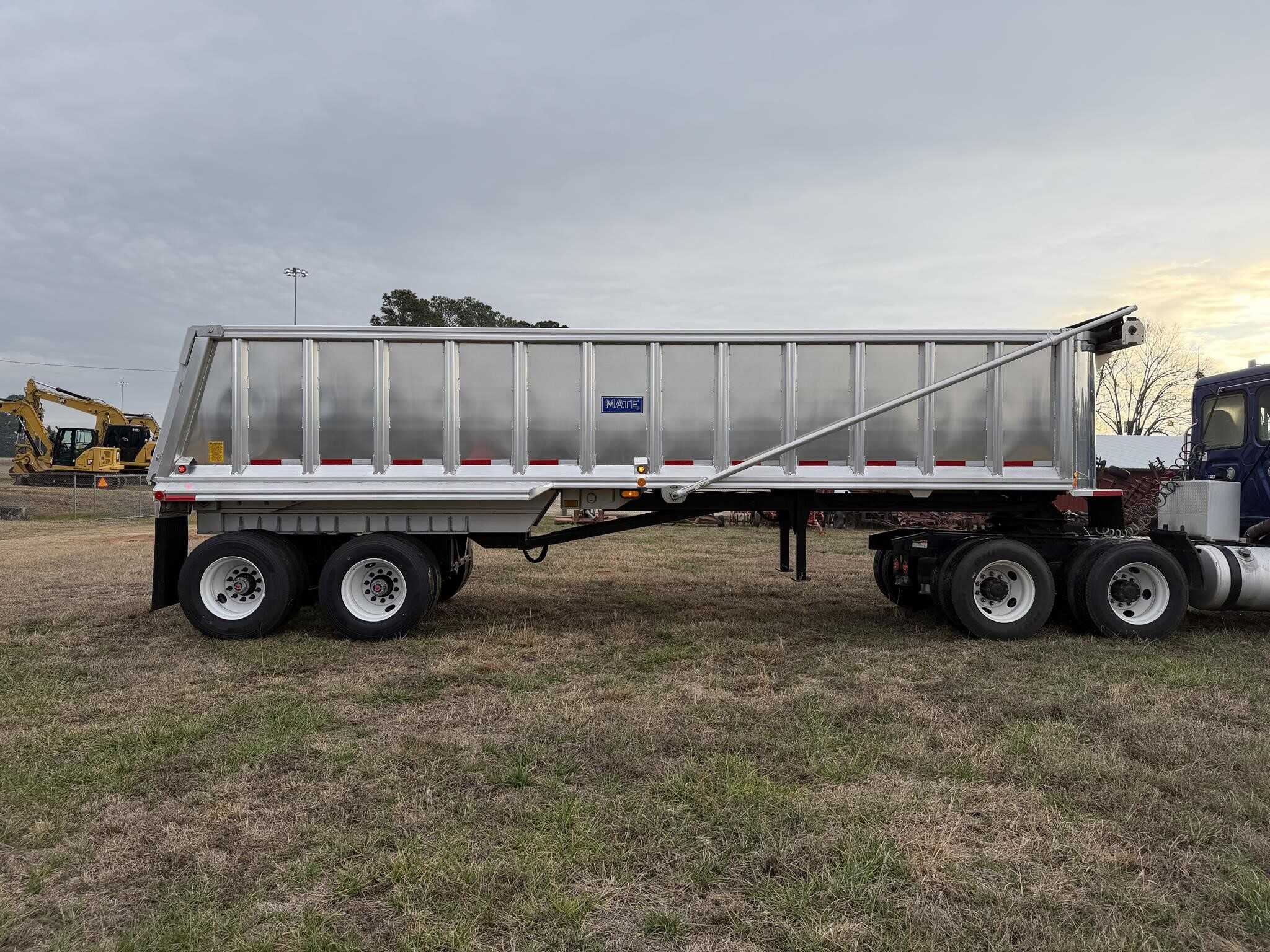 2025 Mate trailer