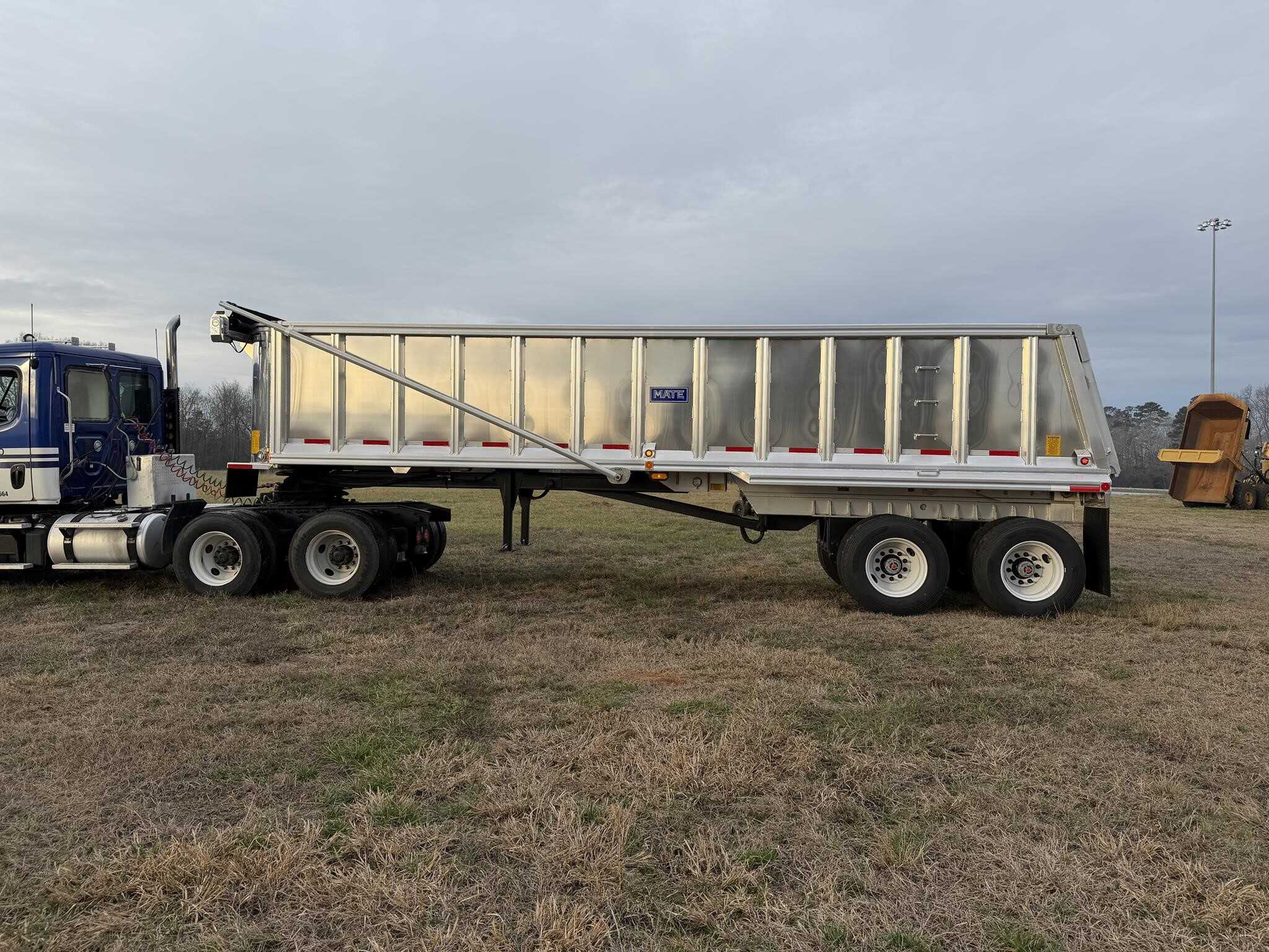 2025 Mate trailer