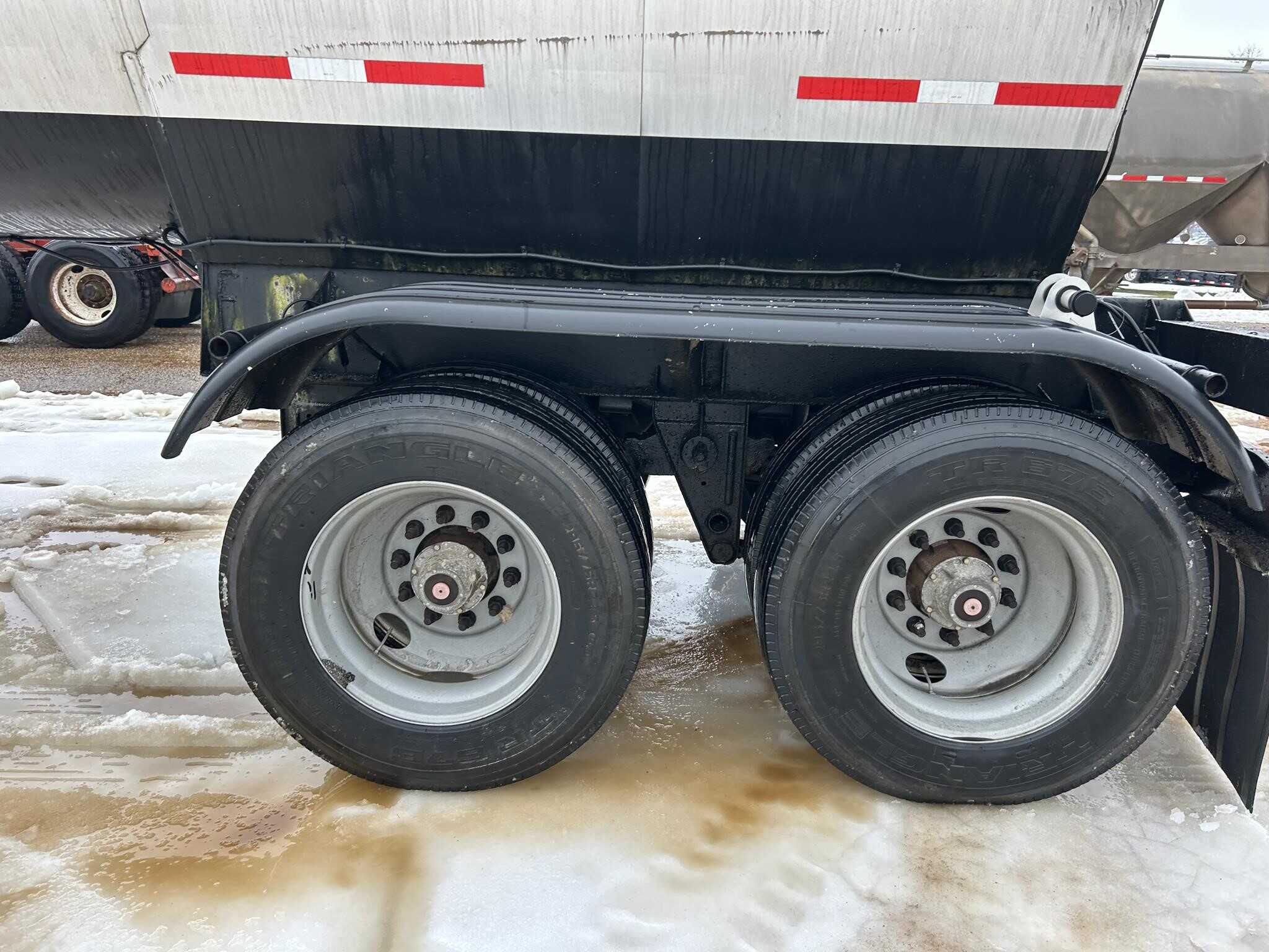 1985 Fruehauf 6500 gal