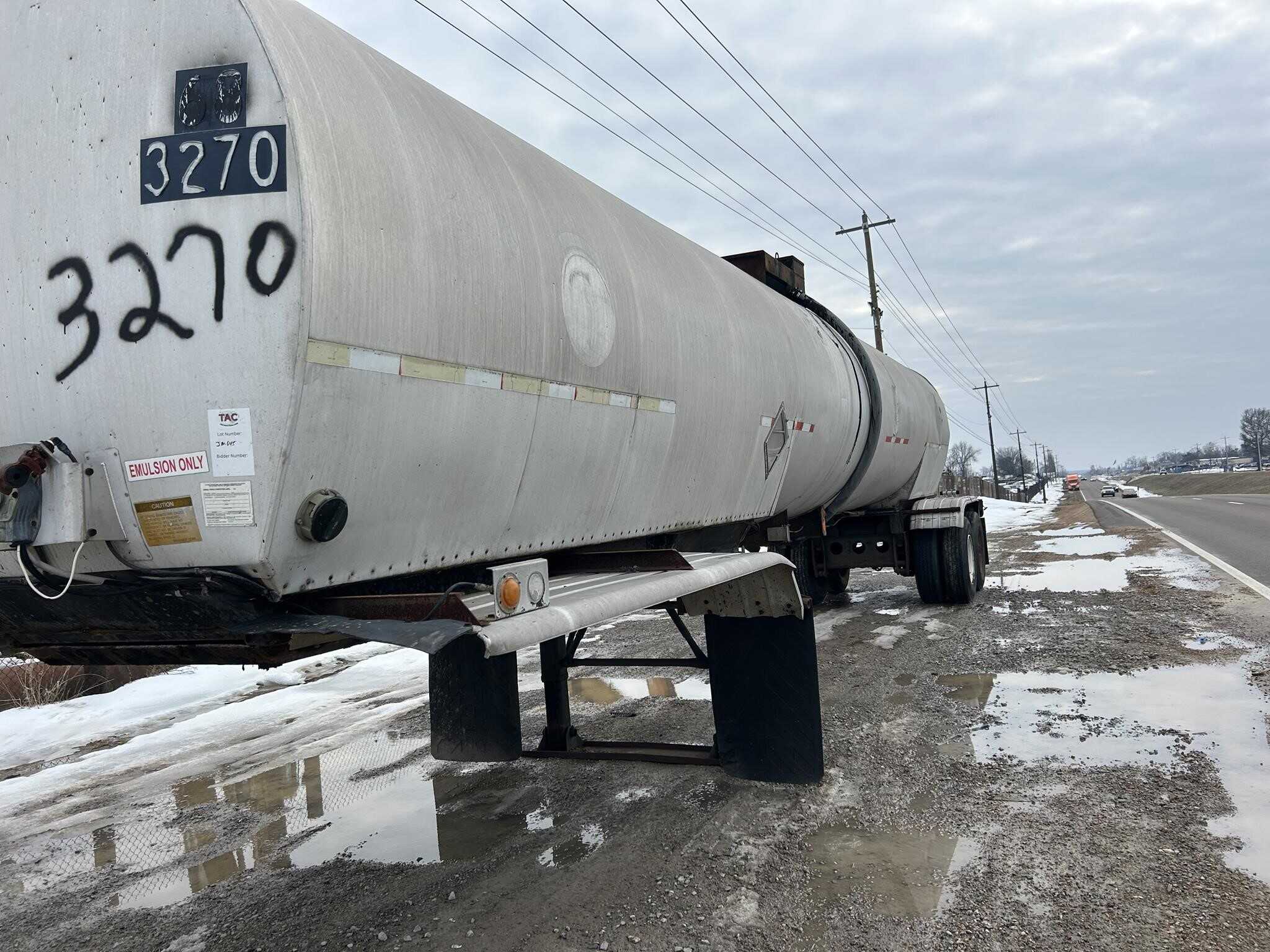 1979 Fruehauf 7000 gal