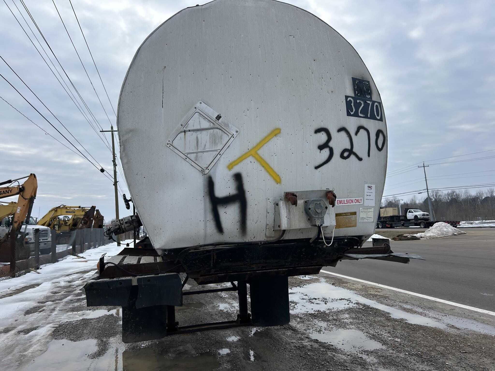 1979 Fruehauf 7000 gal
